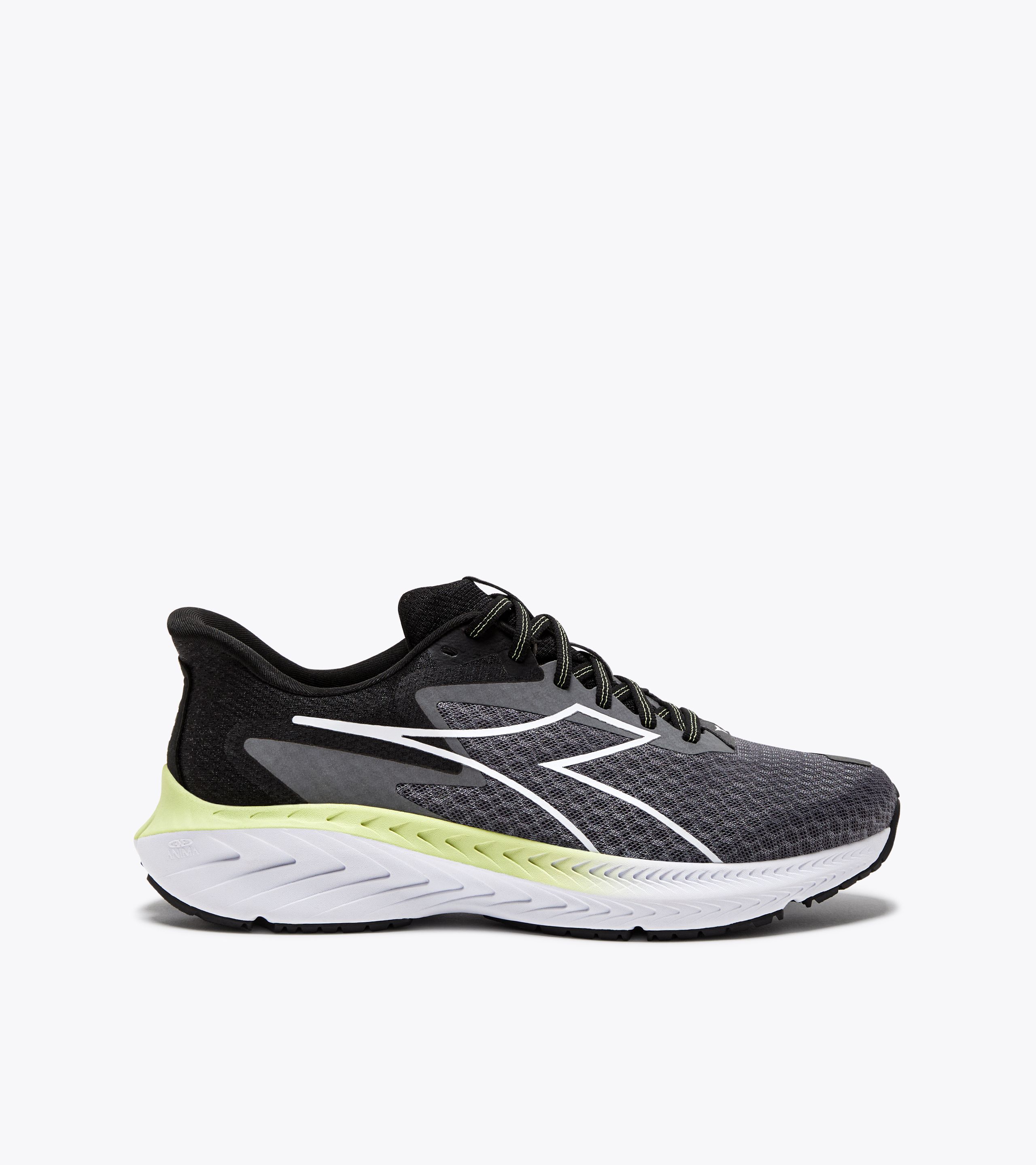 Scarpa neutra 2025