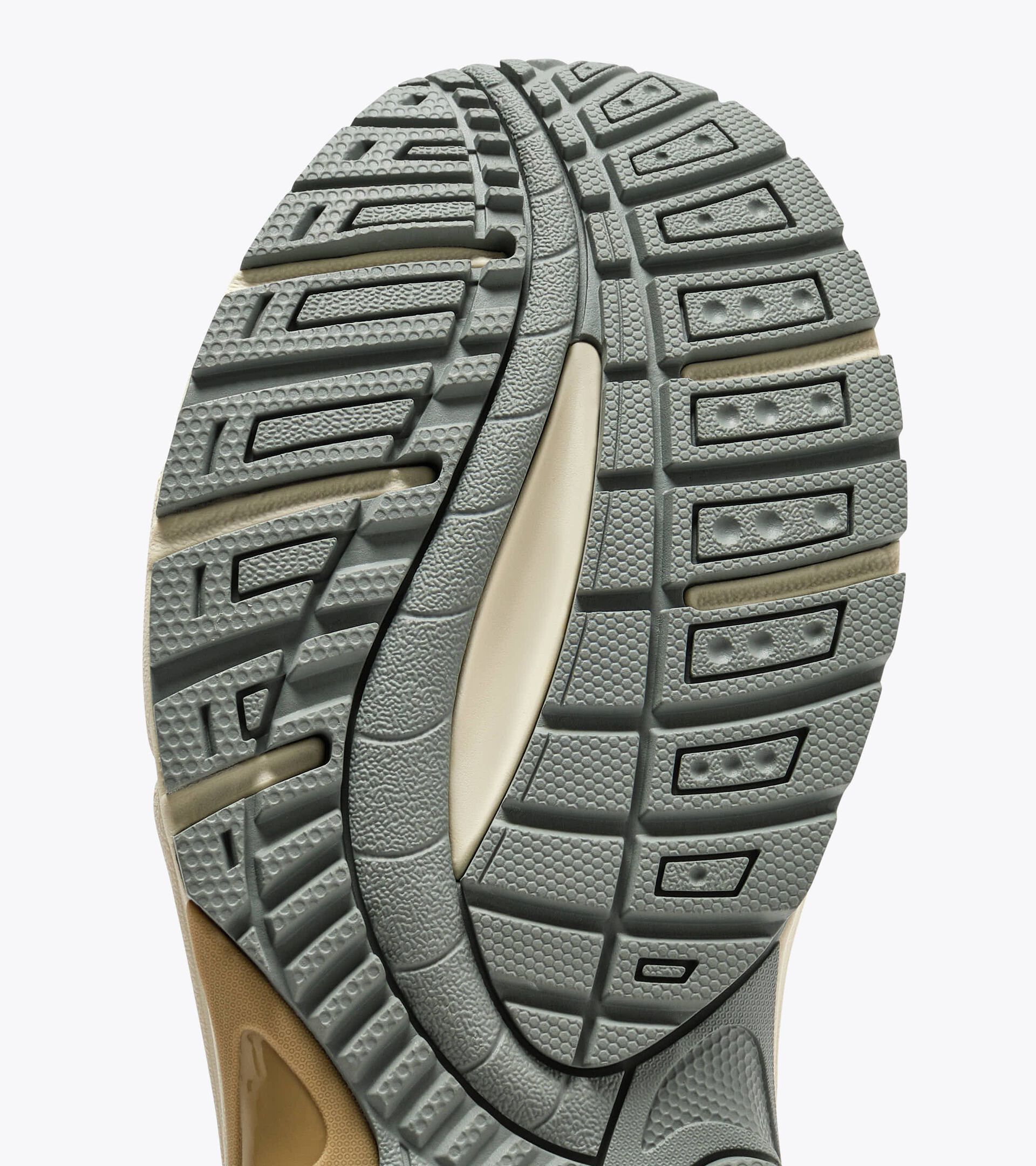 Leather Sneaker - All-gender MYTHOS STAR LEA WHITE/WHITE/WHITE - Diadora