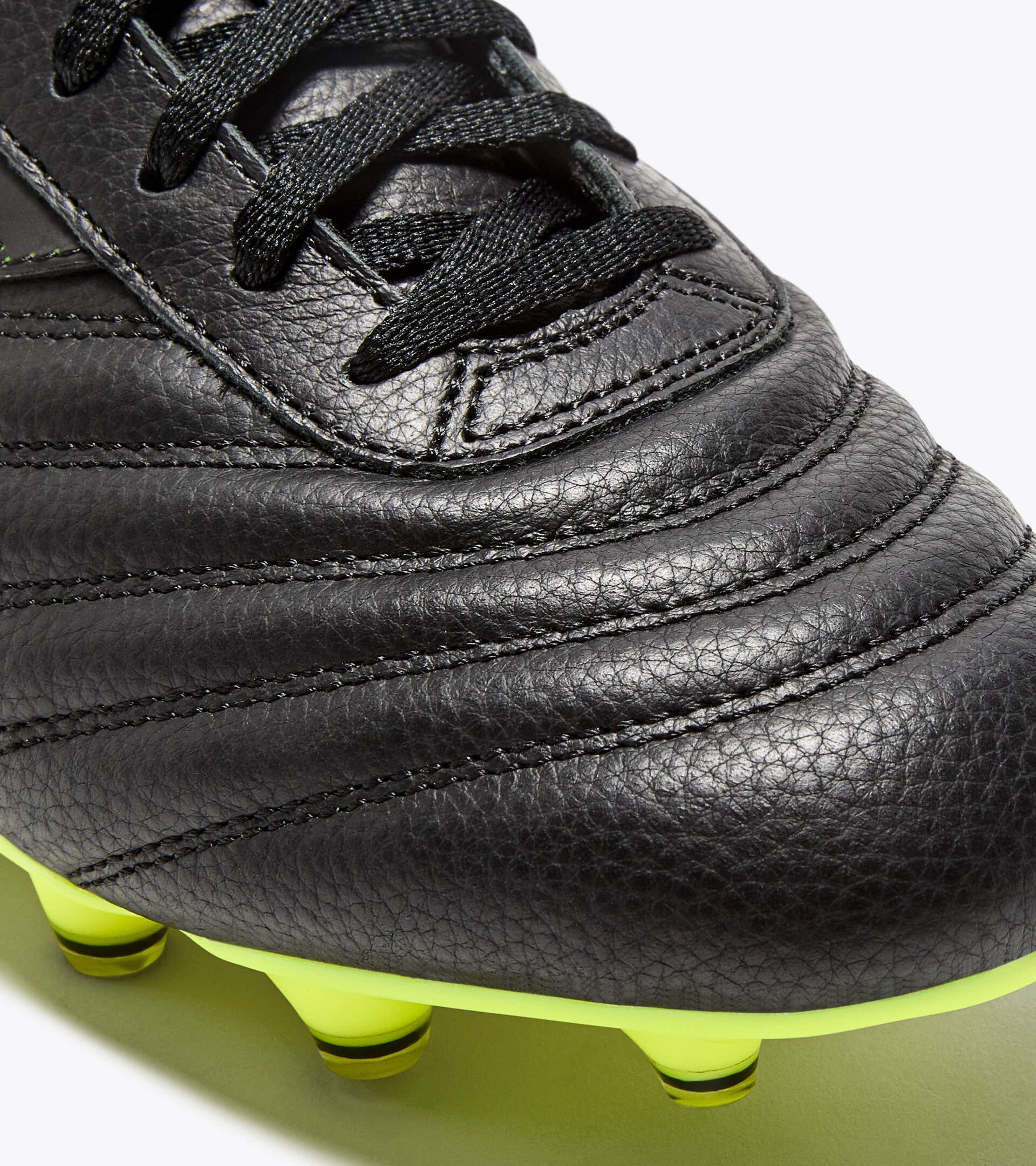 Chaussures de football en cuir pour terrains compacts - Pour tous les genres BRASIL ICON LT+ LP12 NOIR/JAUNE FLUO DIA - Diadora