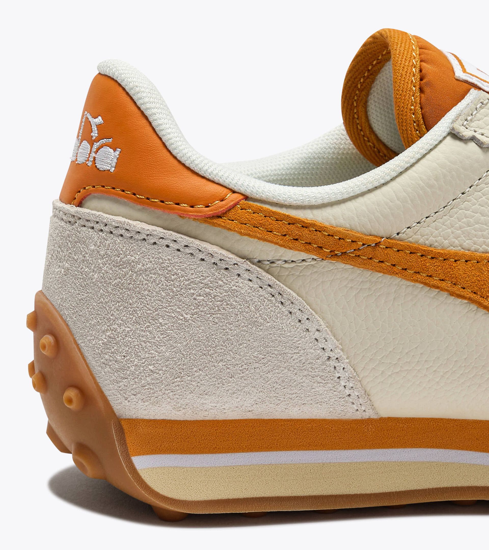 Sneakers en cuir profil bas - Pour tous les genres RALLY PUNCHED BIANCO/ARANCIO SENAPE - Diadora