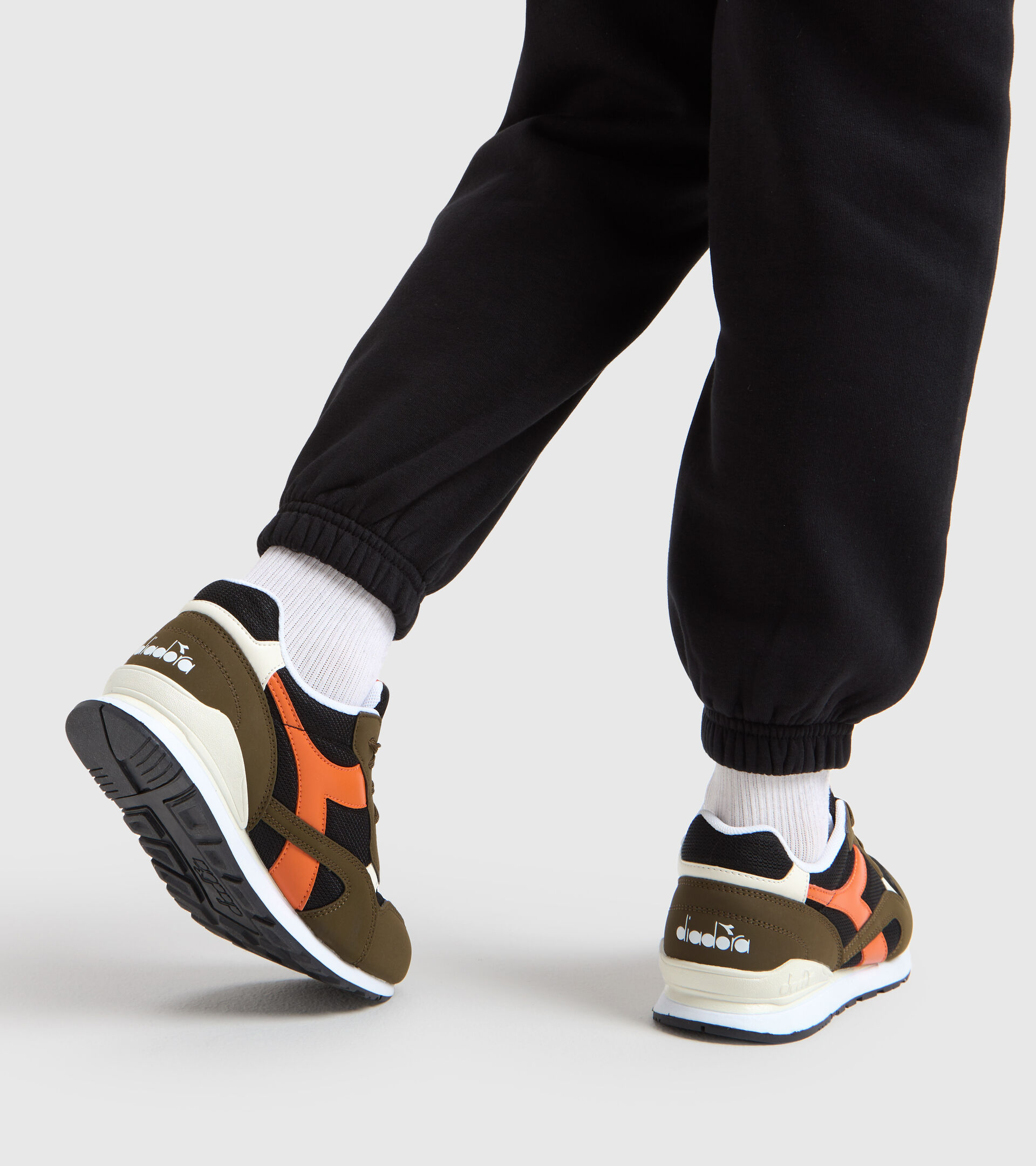 Sports shoes - Youth 8-16 years N.92 GS DARK OLIVE/BURNT ORANGE - Diadora