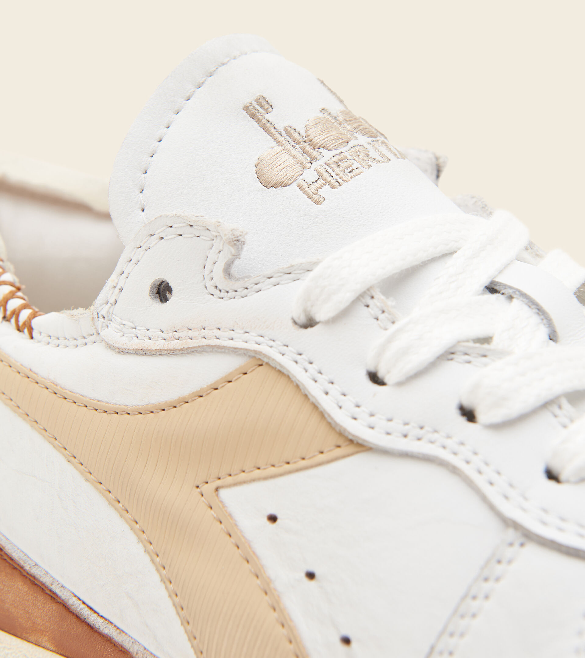 Heritage shoe - Unisex MI BASKET ROW CUT WHITE/BEIGE - Diadora