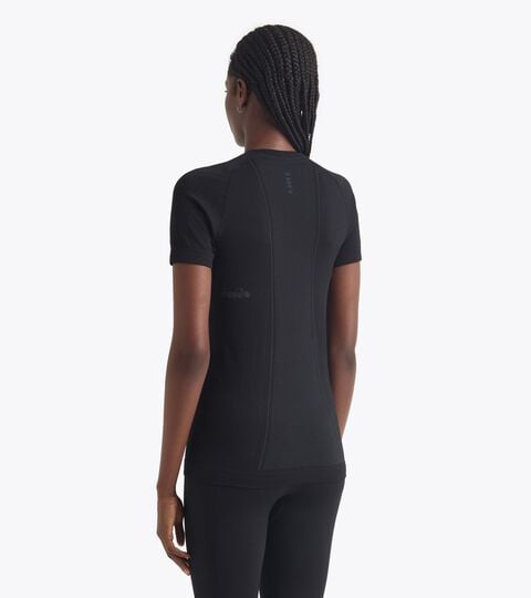 L. SS T-SHIRT STRATOZERO, BLACK Made In Italy technical shirt - Running - Women’s
L. SS T-SHIRT STRATOZERO BLACK - Diadora