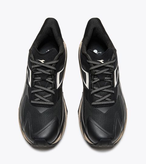 EQUIPE SESTRIERE-XT, BLACK/WHISPER WHITE/DOESKIN Trail Running Shoes - Unisex EQUIPE SESTRIERE-XT BLACK/WHISPER WHITE/DOESKIN - Diadora