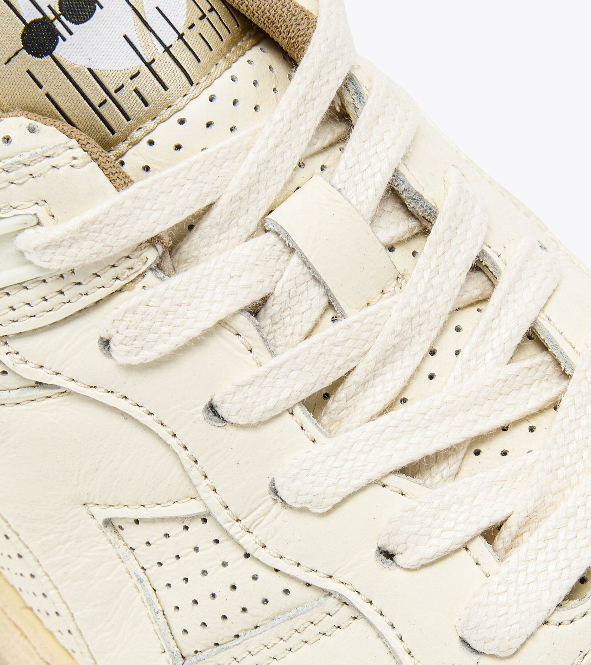 Heritage shoes - Unisex B.560 APULIA USED ITALIA PAPYRUS WHITE - Diadora