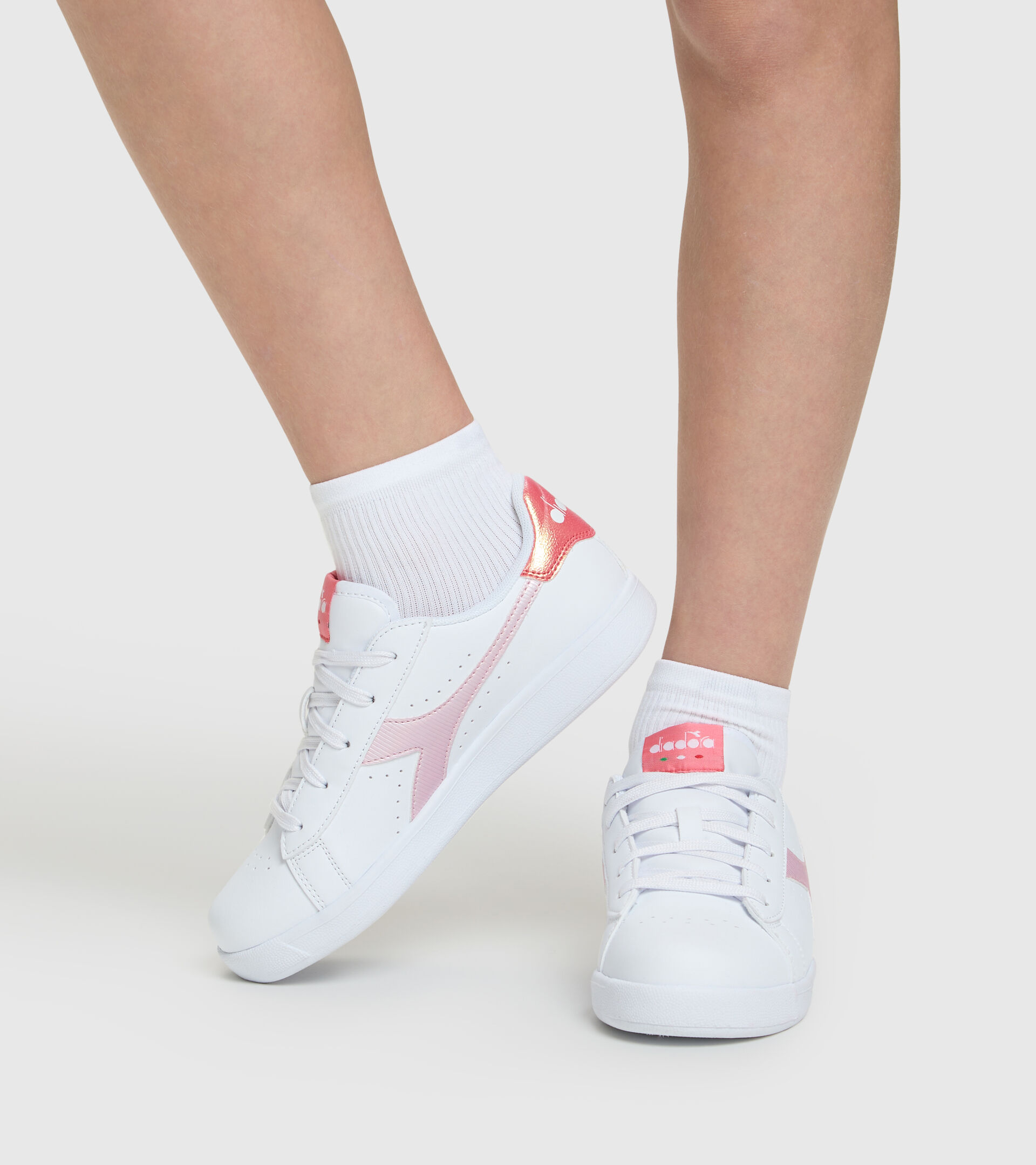 Sports shoes - Youth 8-16 years GAME P GS GIRL WHITE/RASPBERRY SORBET - Diadora