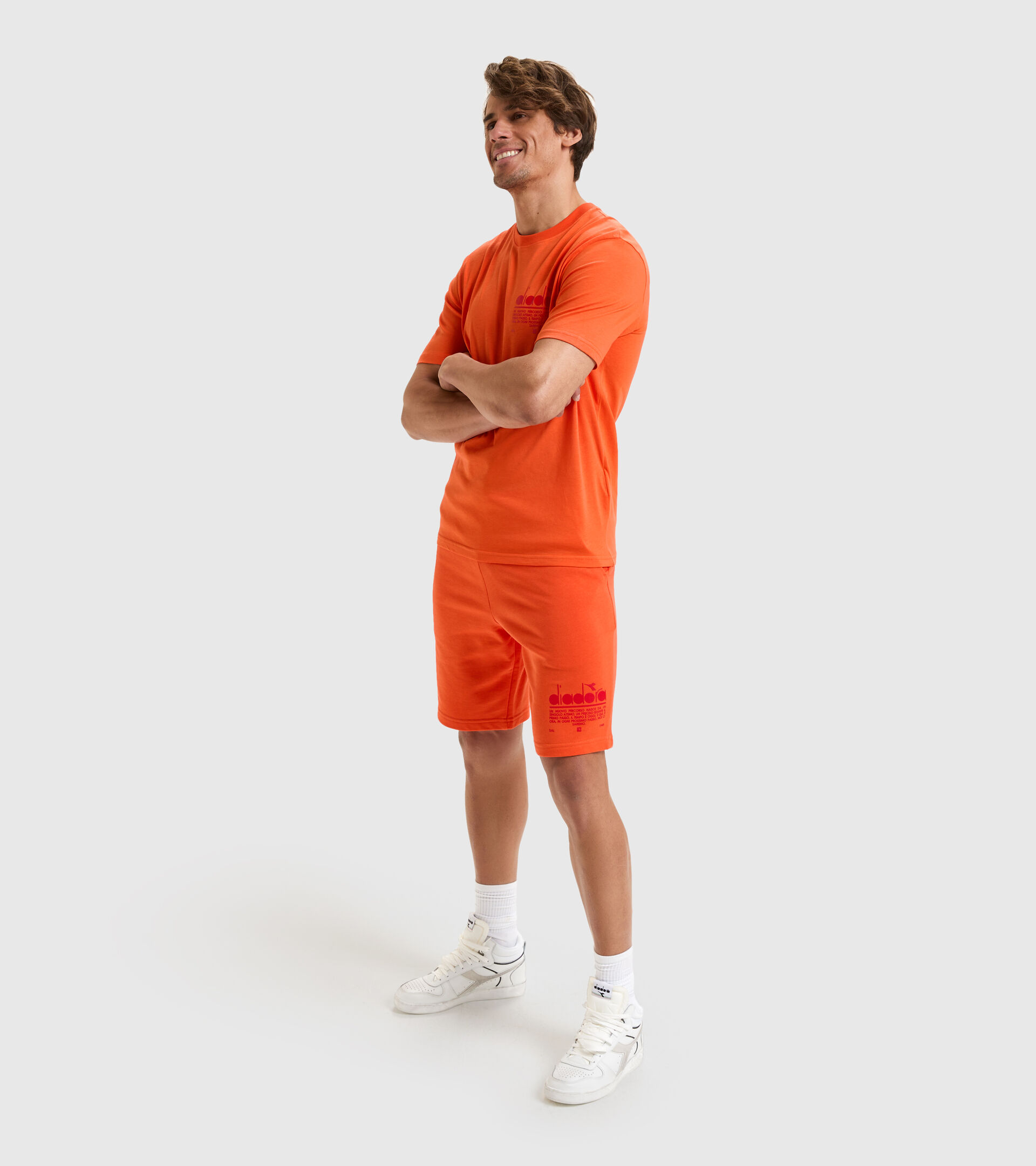 T-shirt en Coton - Unisexe T-SHIRT SS MANIFESTO ORANGE VERMEIL - Diadora