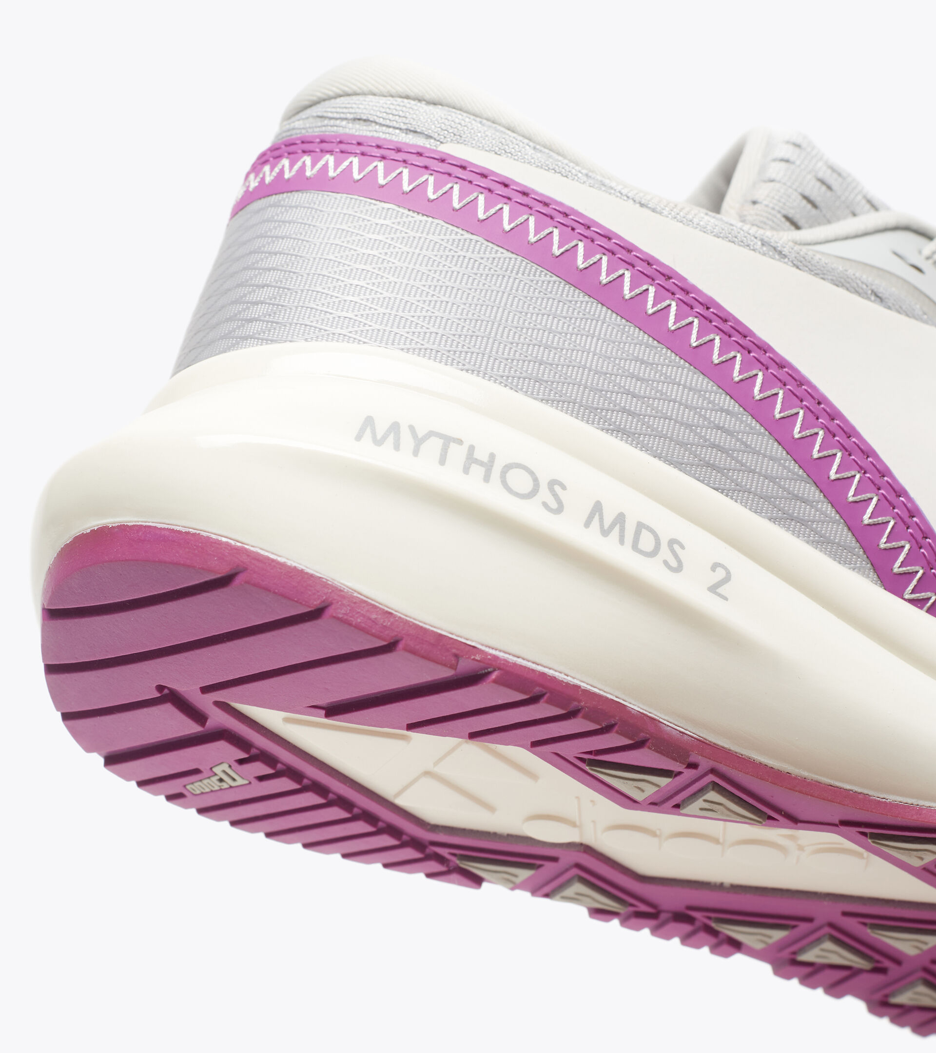 Chaussures de running - Femme MYTHOS MDS 2 W ARGENTO DD/BIANCO - Diadora