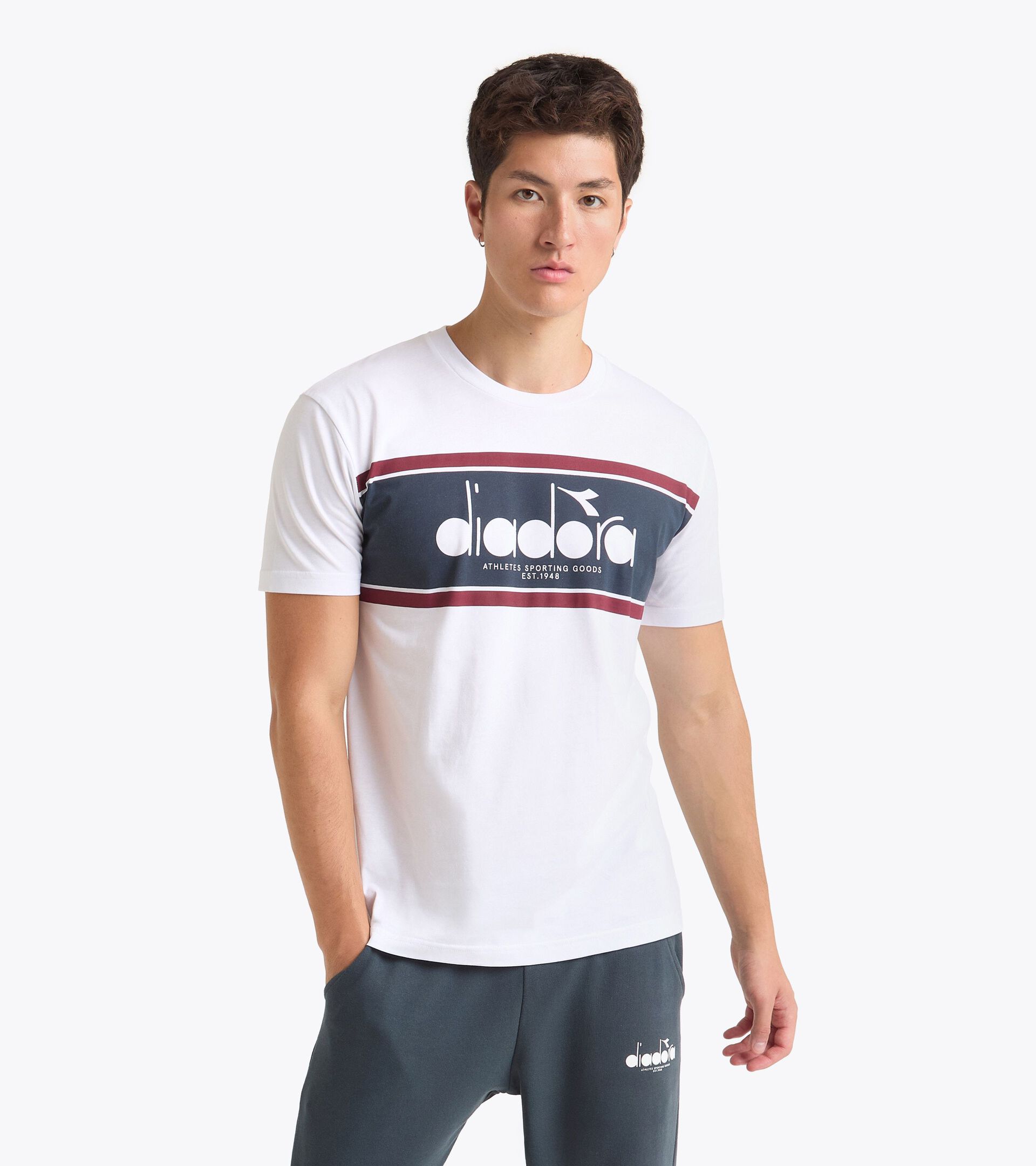 T-shirt - All-Gender
 T-SHIRT SS LOGO SUPER WHITE/EMPIRE RED - Diadora