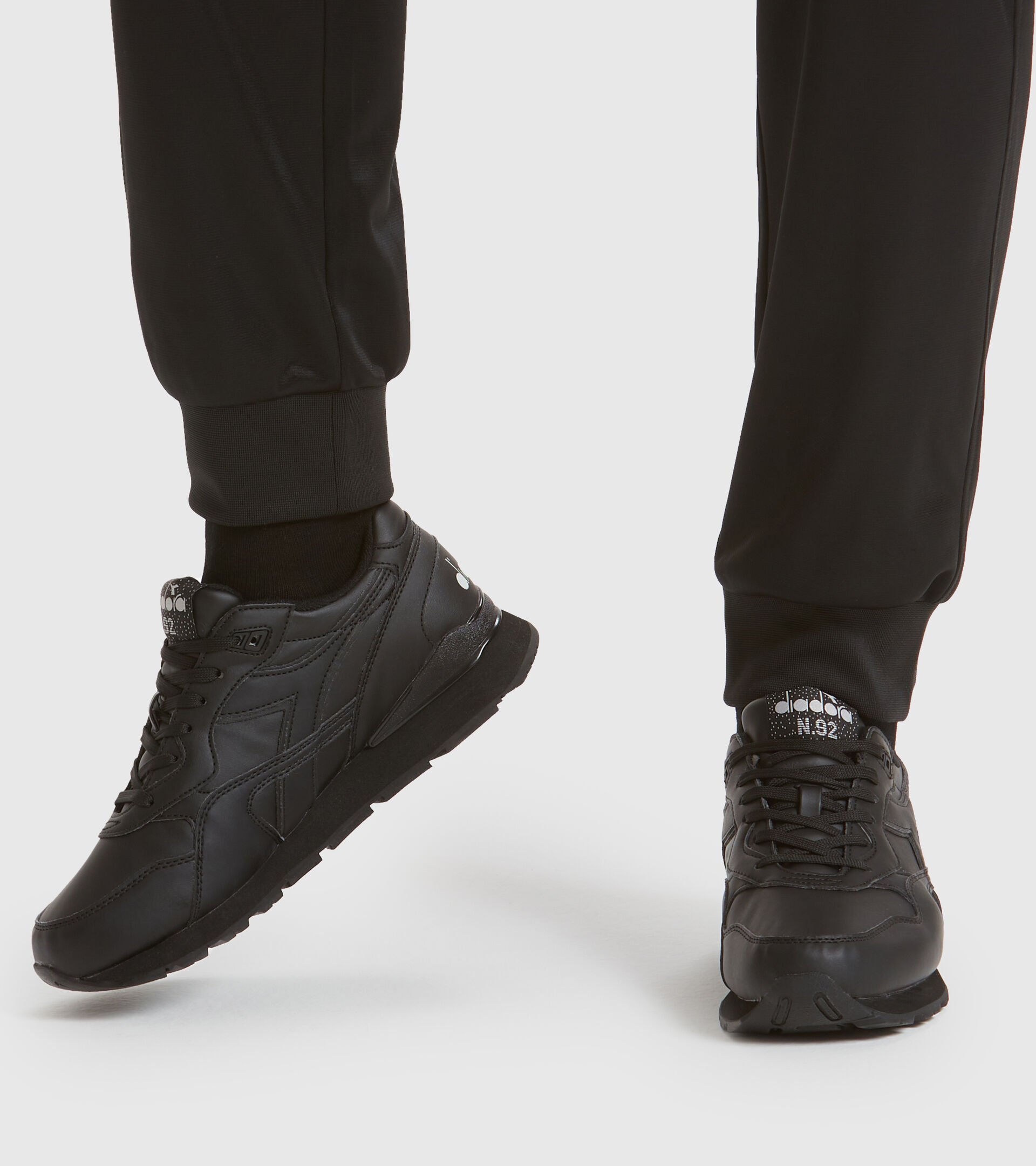 Sportschuh - Gender neutral N.92 L SCHWARZ/SCHWARZ - Diadora