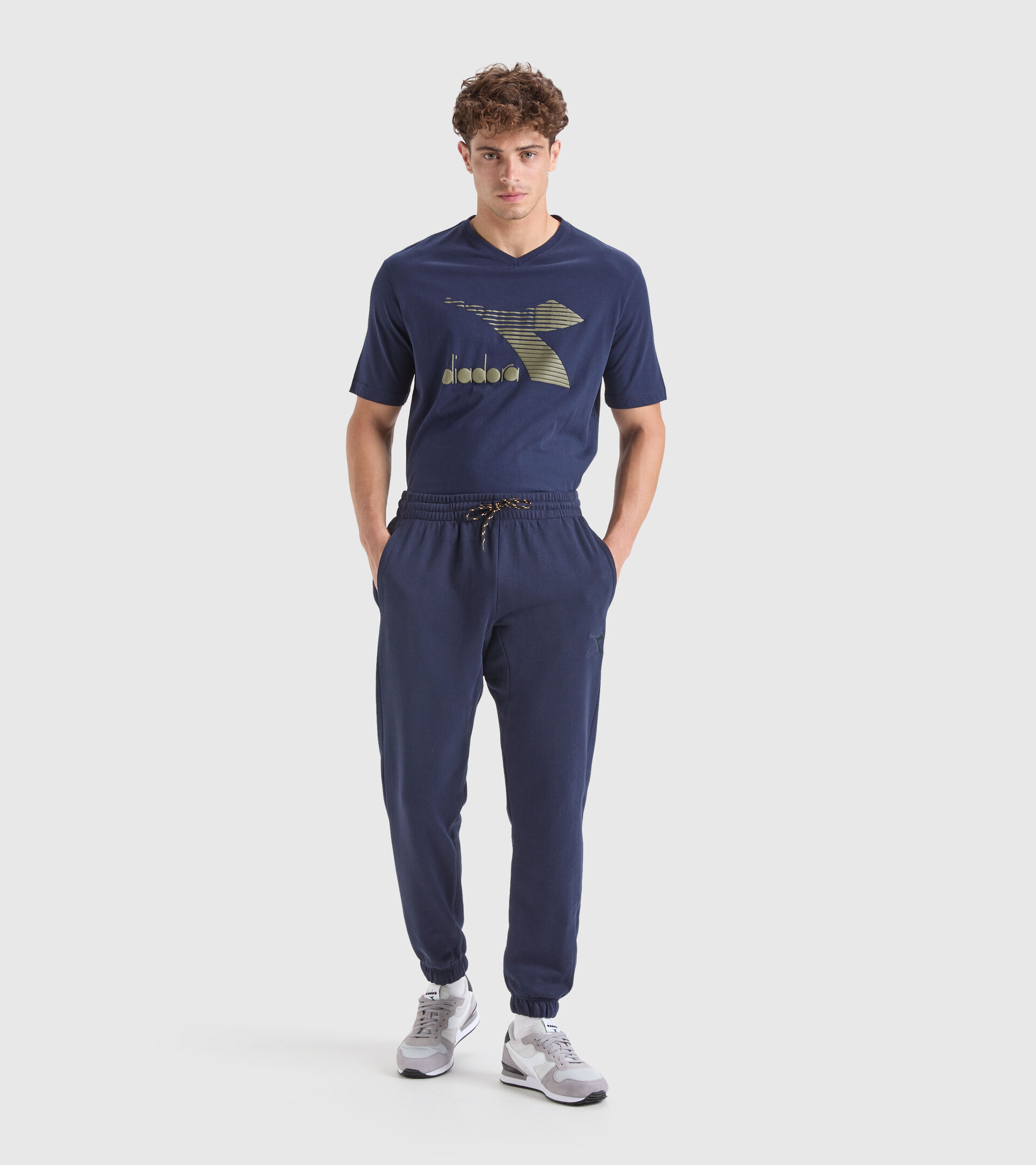 Cotton sports trousers - Men’s PANTS CUFF DRIFT CLASSIC NAVY - Diadora