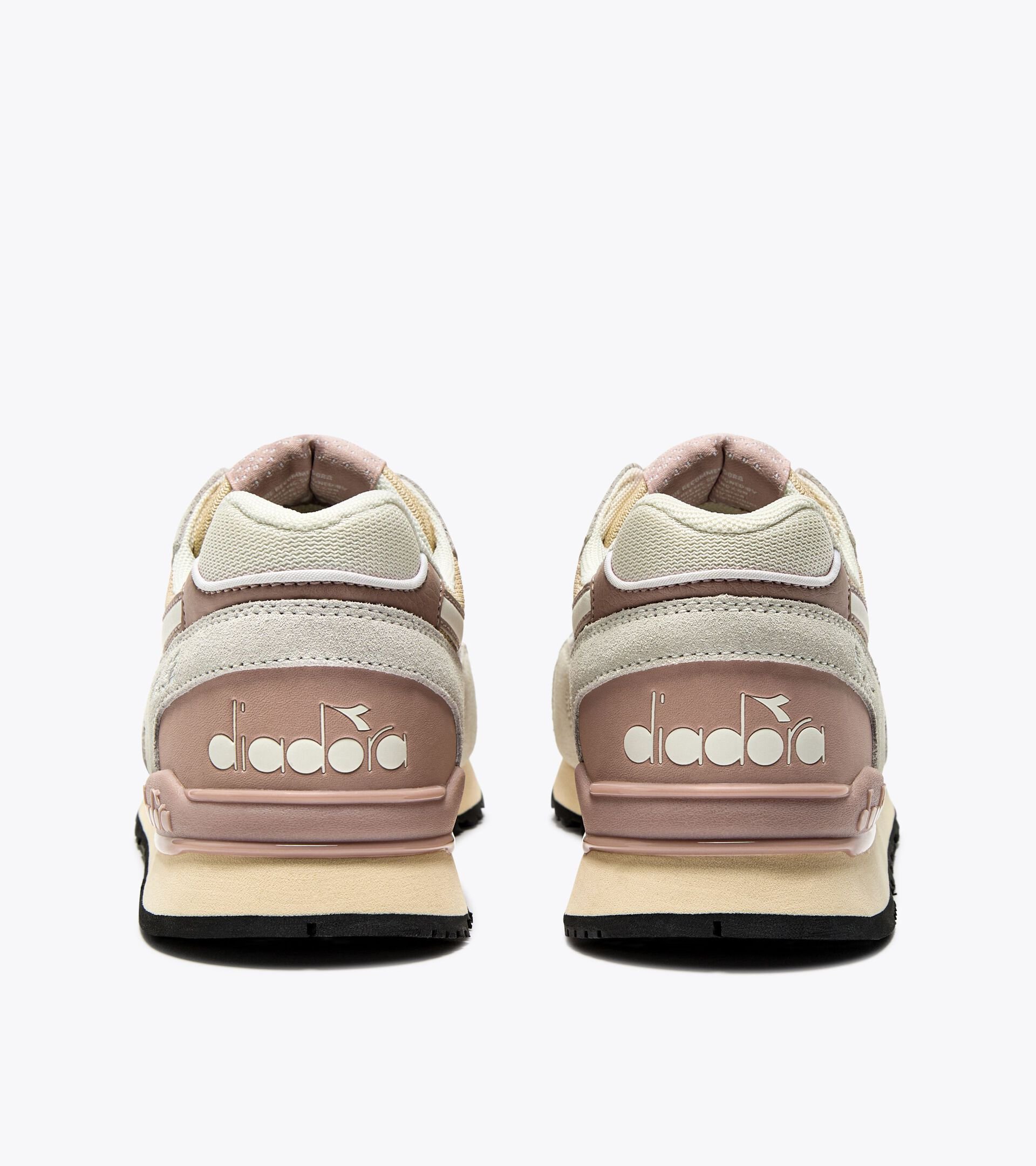 Zapatilla deportiva - Para todos los géneros N.92 ADVANCE ADOBE ROSE/BLEACHED SAND - Diadora