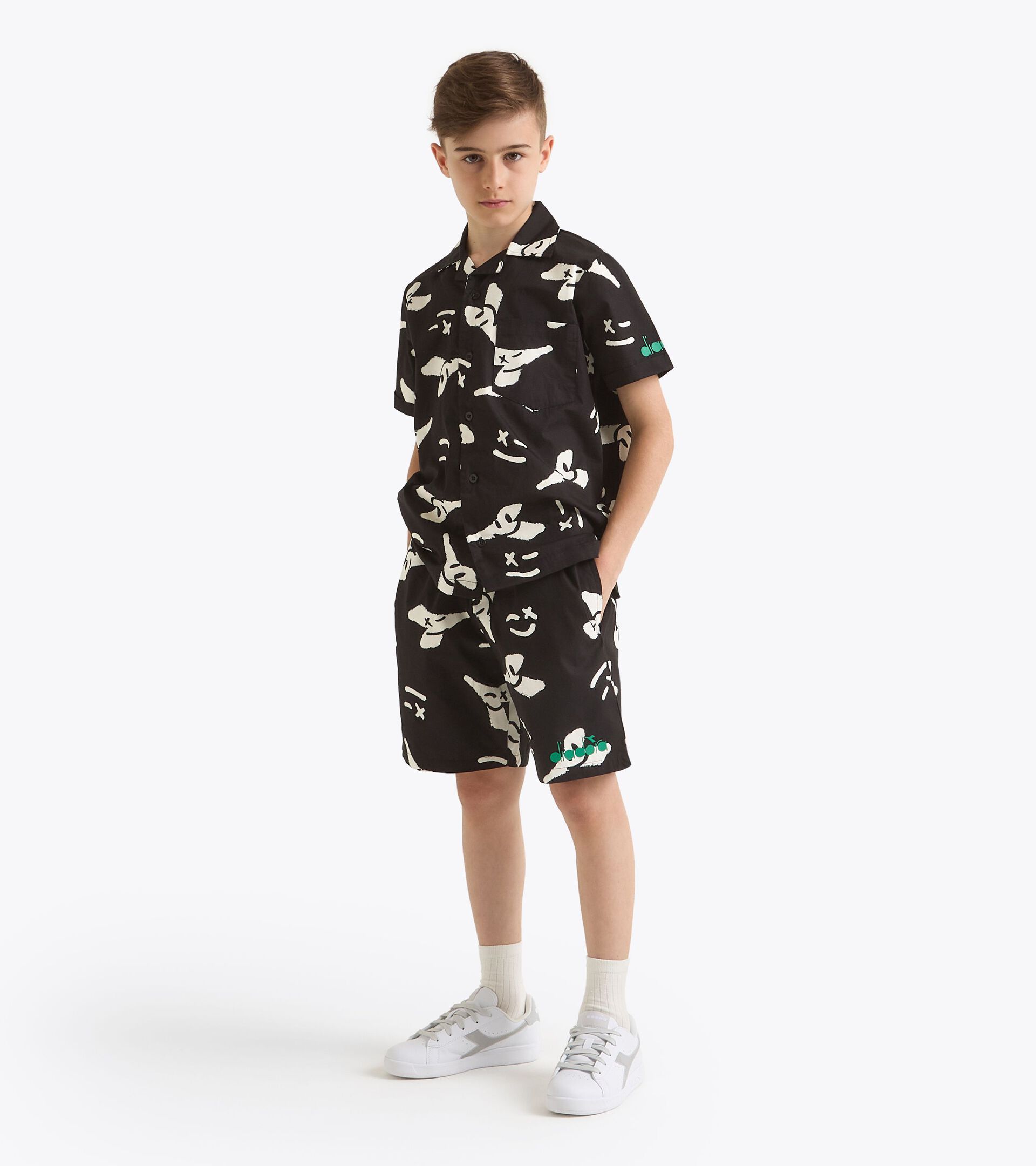 Conjunto - Corte cómodo - Niño JB. SET SMILE LOGO NEGRO - Diadora