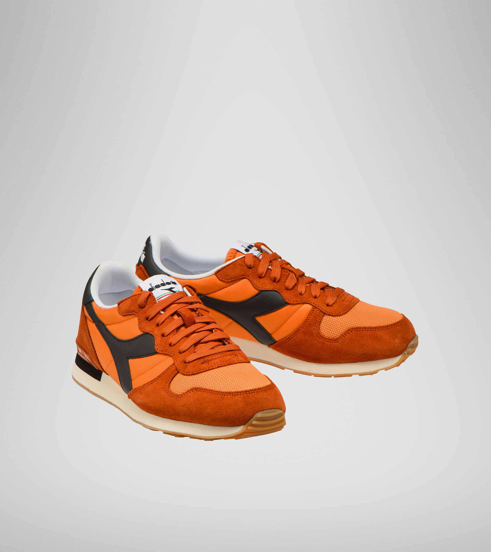 Footwear Sportswear UNISEX CAMARO MRRN FIAMMA DORATA/MRRN SOLE D Diadora