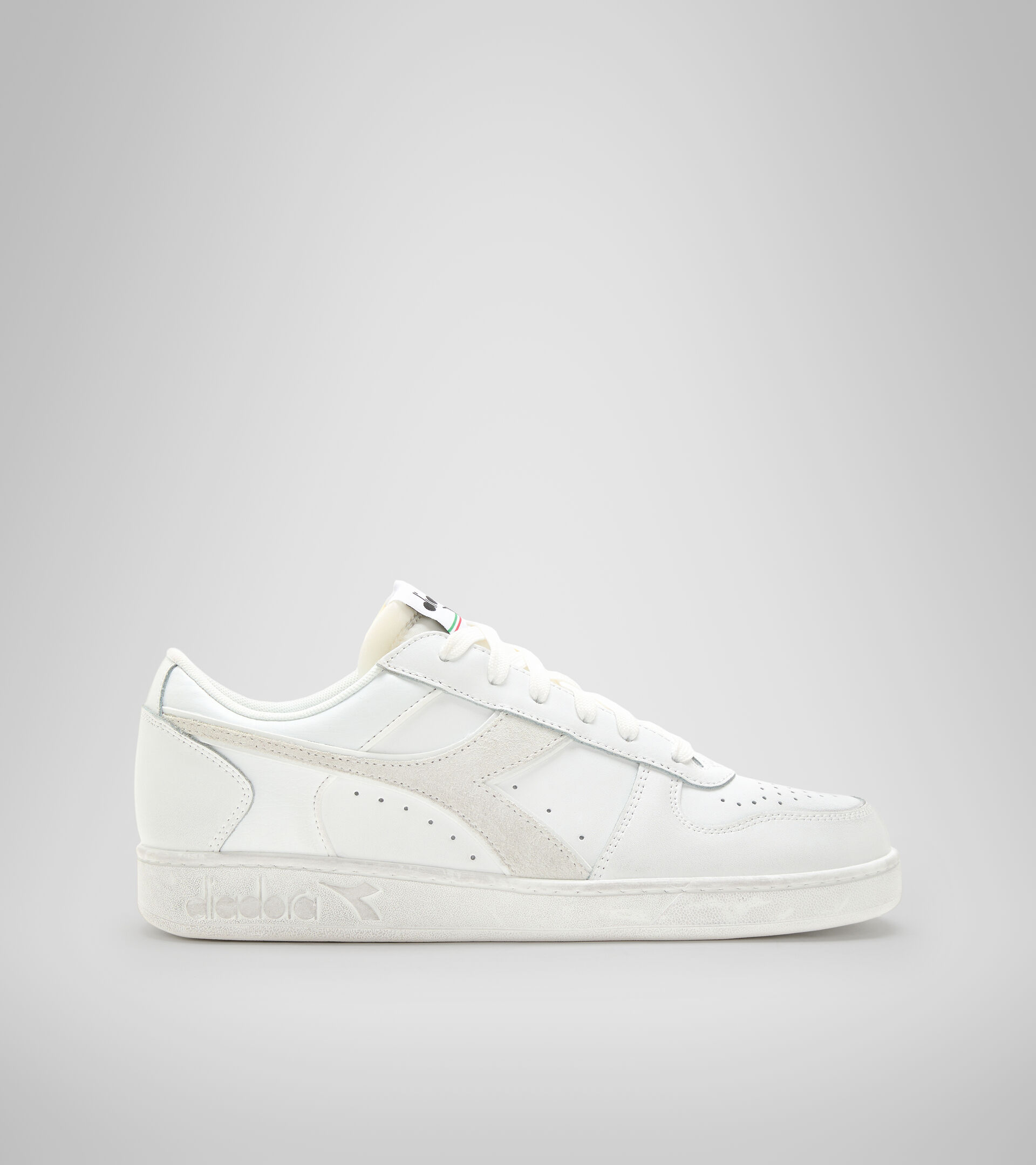 Sports shoes - Unisex MAGIC BASKET LOW ICONA LEATHER WHITE /WHITE - Diadora