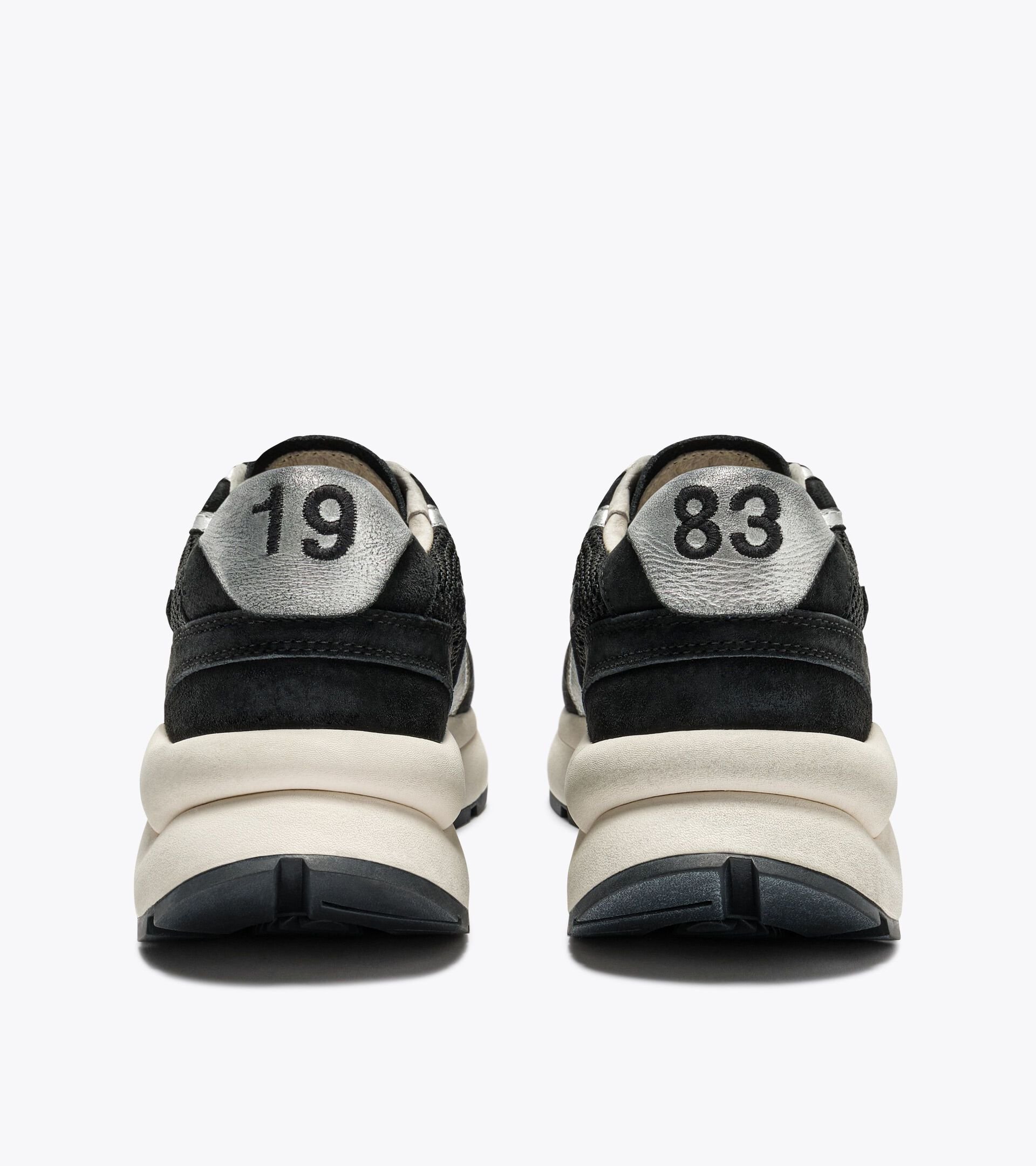 Sneaker Heritage in pelle e mesh  - Donna
 MERCURY ELITE METAL USED WN NERO - Diadora