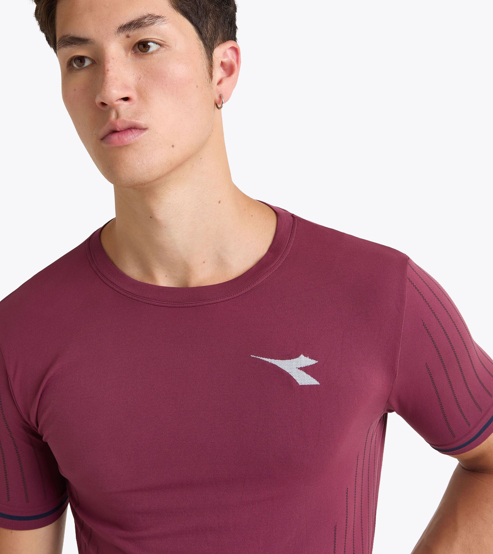 Technical t-shirt for temperature control - Tennis - Men’s
SS T-SHIRT ICON STRATOUNO MAROON BANNER - Diadora
