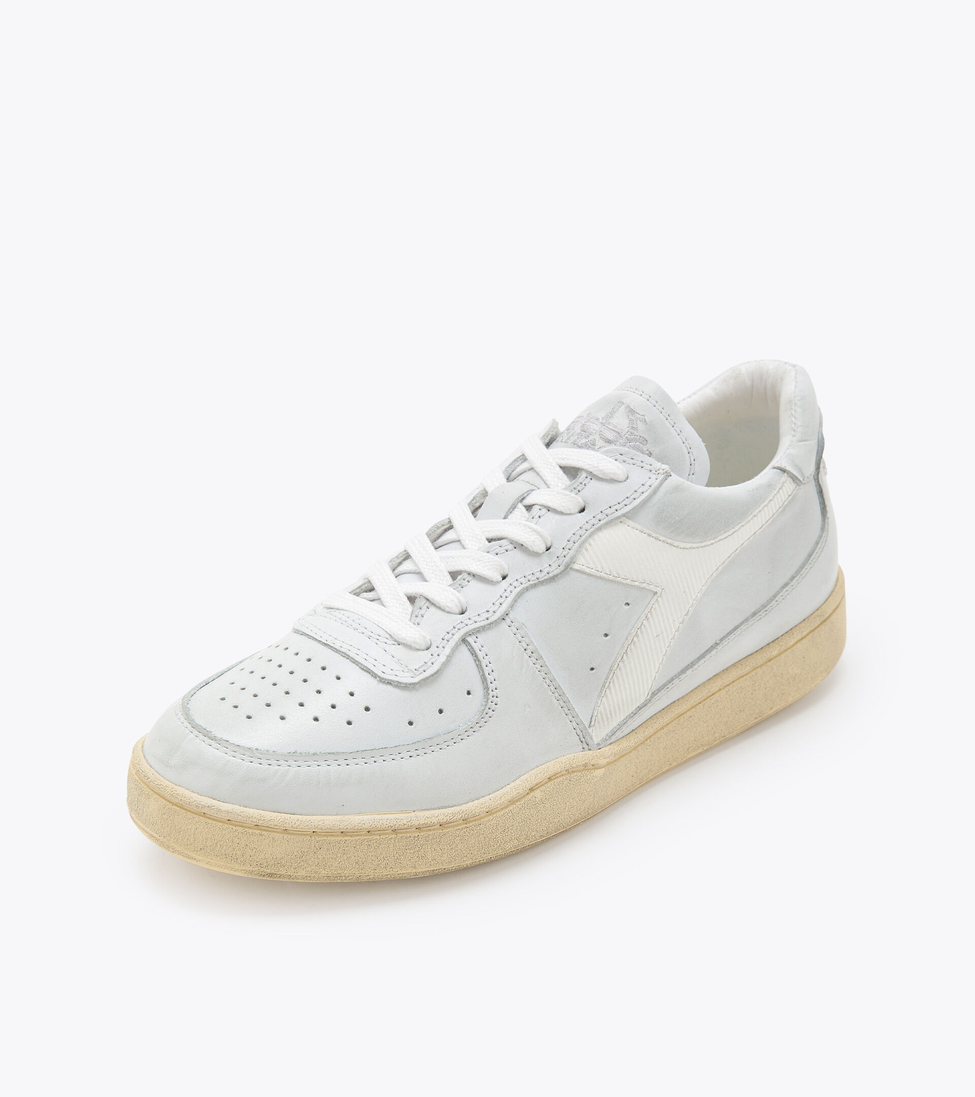 Heritage shoes - Gender neutral MI BASKET LOW USED WHITE /WHITE - Diadora