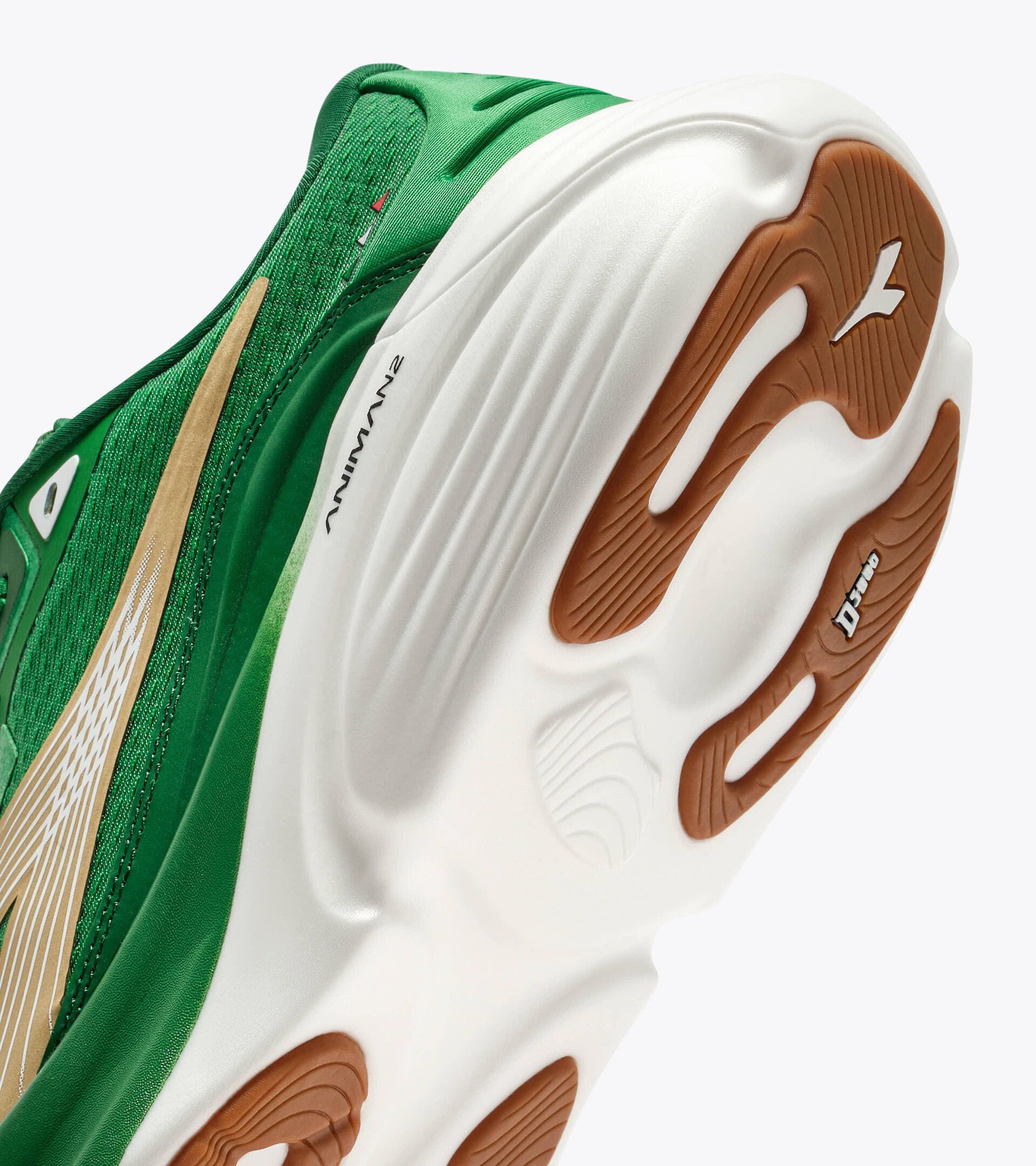 Made in Italy running shoe - Lightness and cushioning - All-Gender ATOMO STAR GREEN BEE/GOLD - Diadora