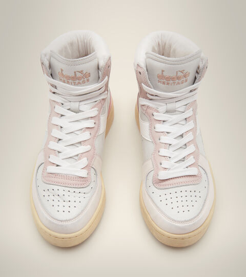 MI BASKET USED, BLANC/PASTEL PARCHEMIN Chaussures Heritage - Unisexe MI BASKET USED BLANC/PASTEL PARCHEMIN - Diadora