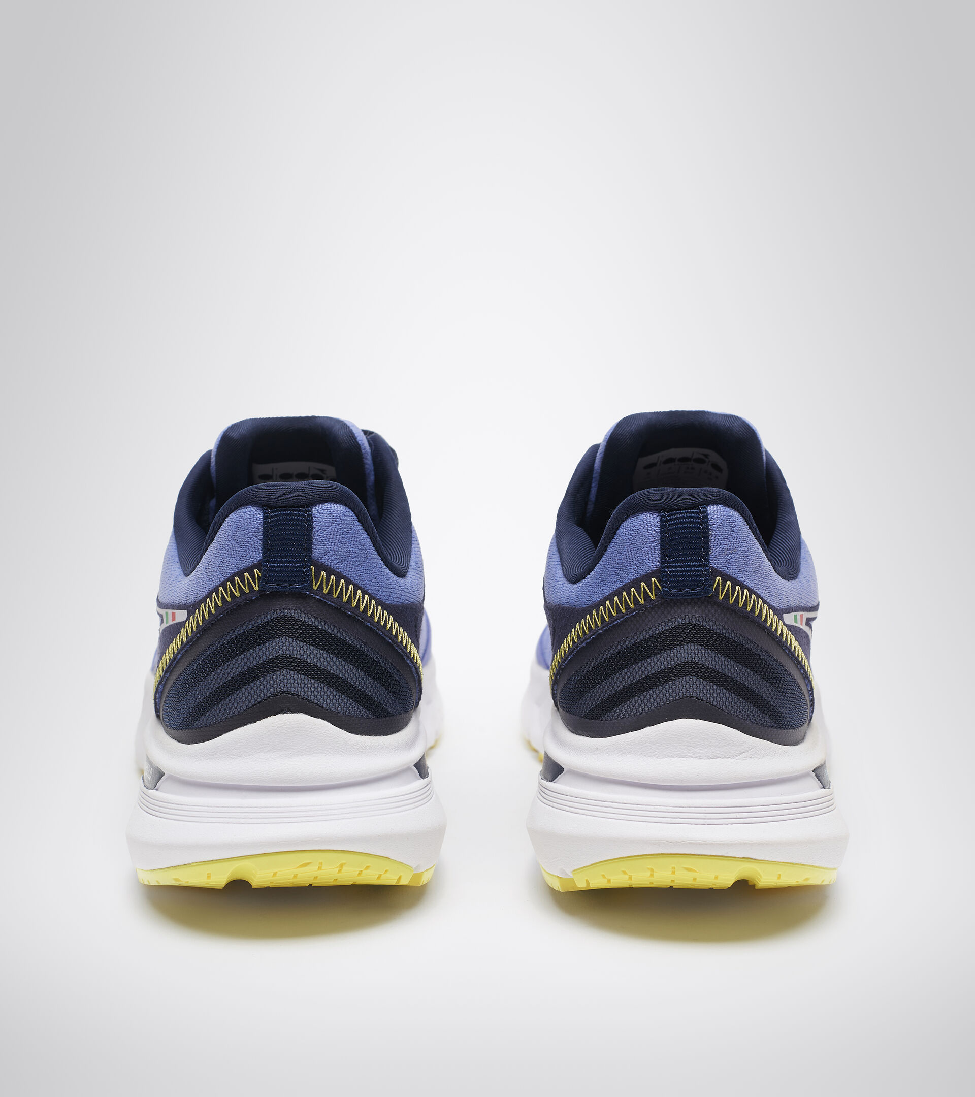 Running shoes - Women MYTHOS BLUSHIELD VOLO 2 W DEEP PERIWINKLE/NEON YELLOW - Diadora