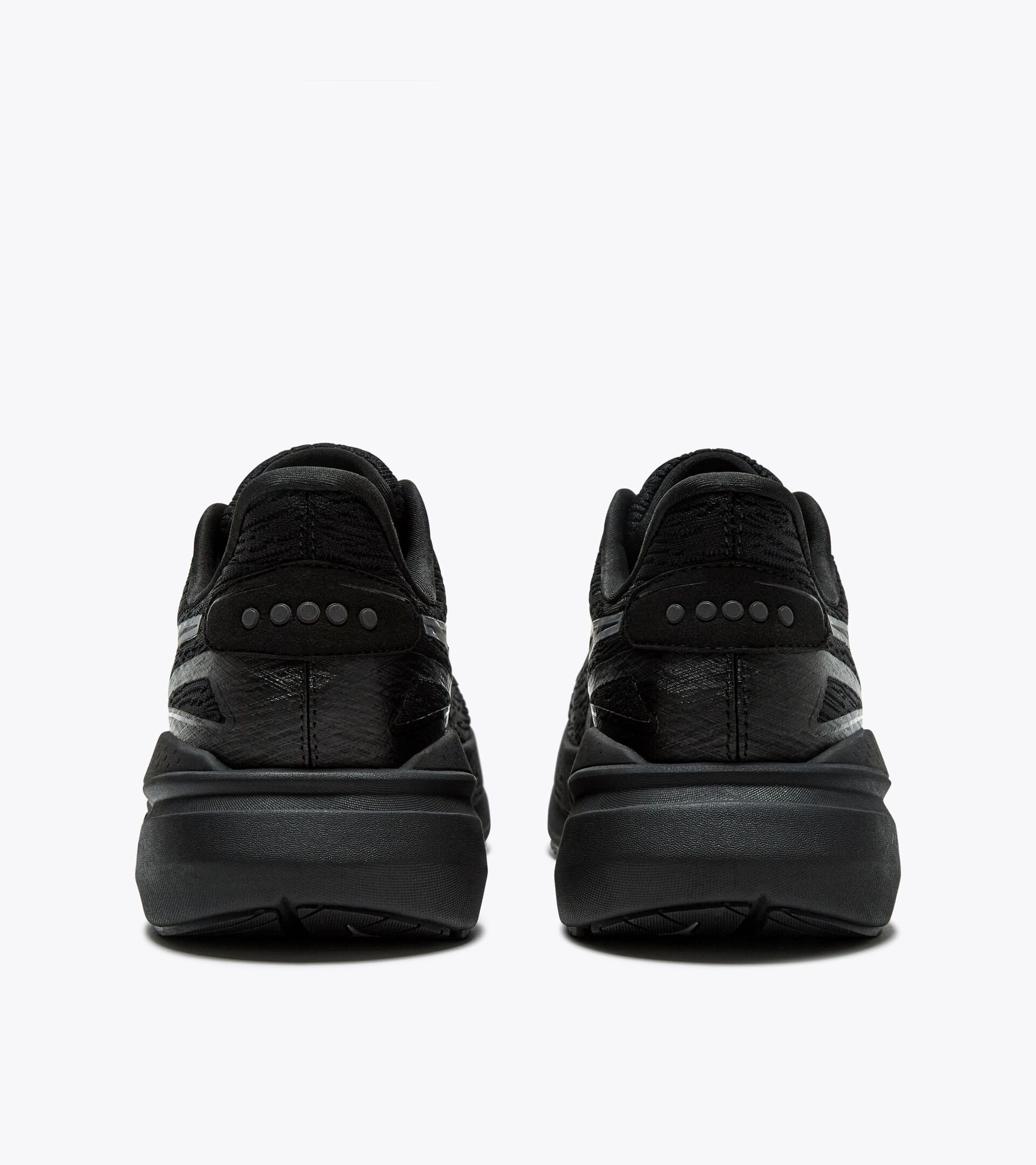 Running shoe - Comfort and stability - Women’s NUCLEO 2 W BLACK/BLACK - Diadora