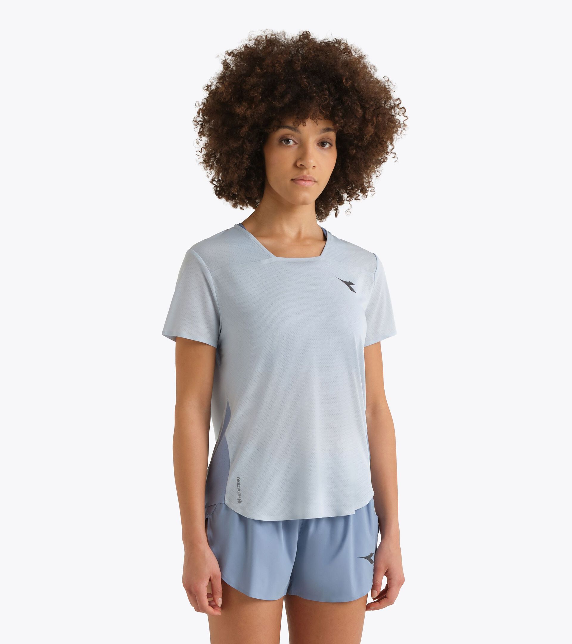 Camiseta FIBRAZERO superligera  - Running - Mujer
 L. SS T-SHIRT SUPER LIGHT FIBRAZERO SKYRIDE - Diadora