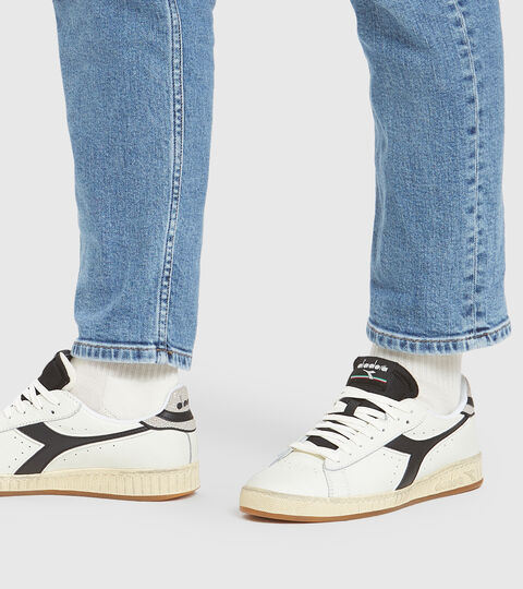 GAME L LOW ICONA, BLANC/NOIR (C0351). Chaussures de sport - Unisexe GAME L LOW ICONA BLANC/NOIR (C0351). - Diadora