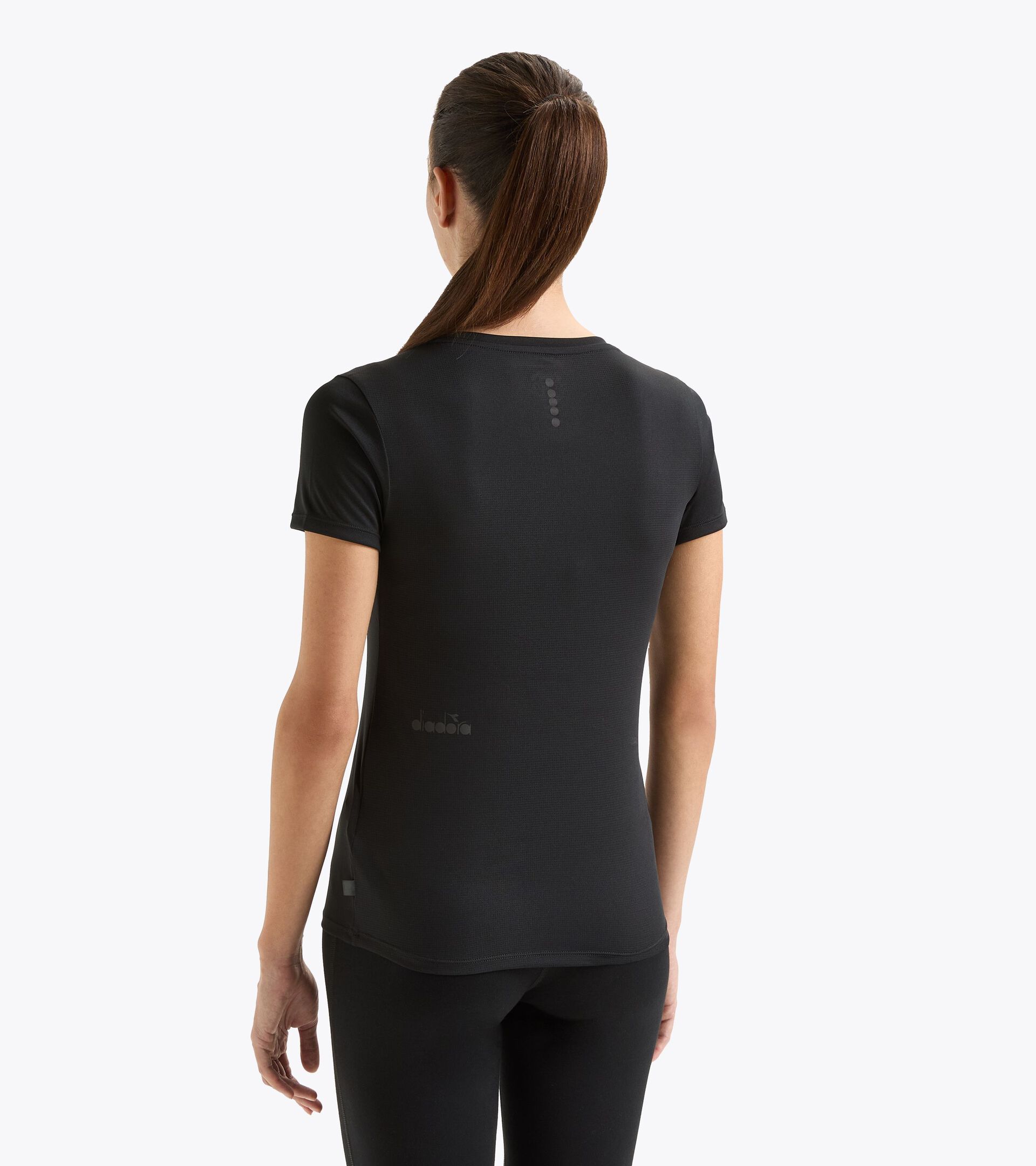 Sportliches T-Shirt - Damen L. SS T-SHIRT RUN SCHWARZ - Diadora