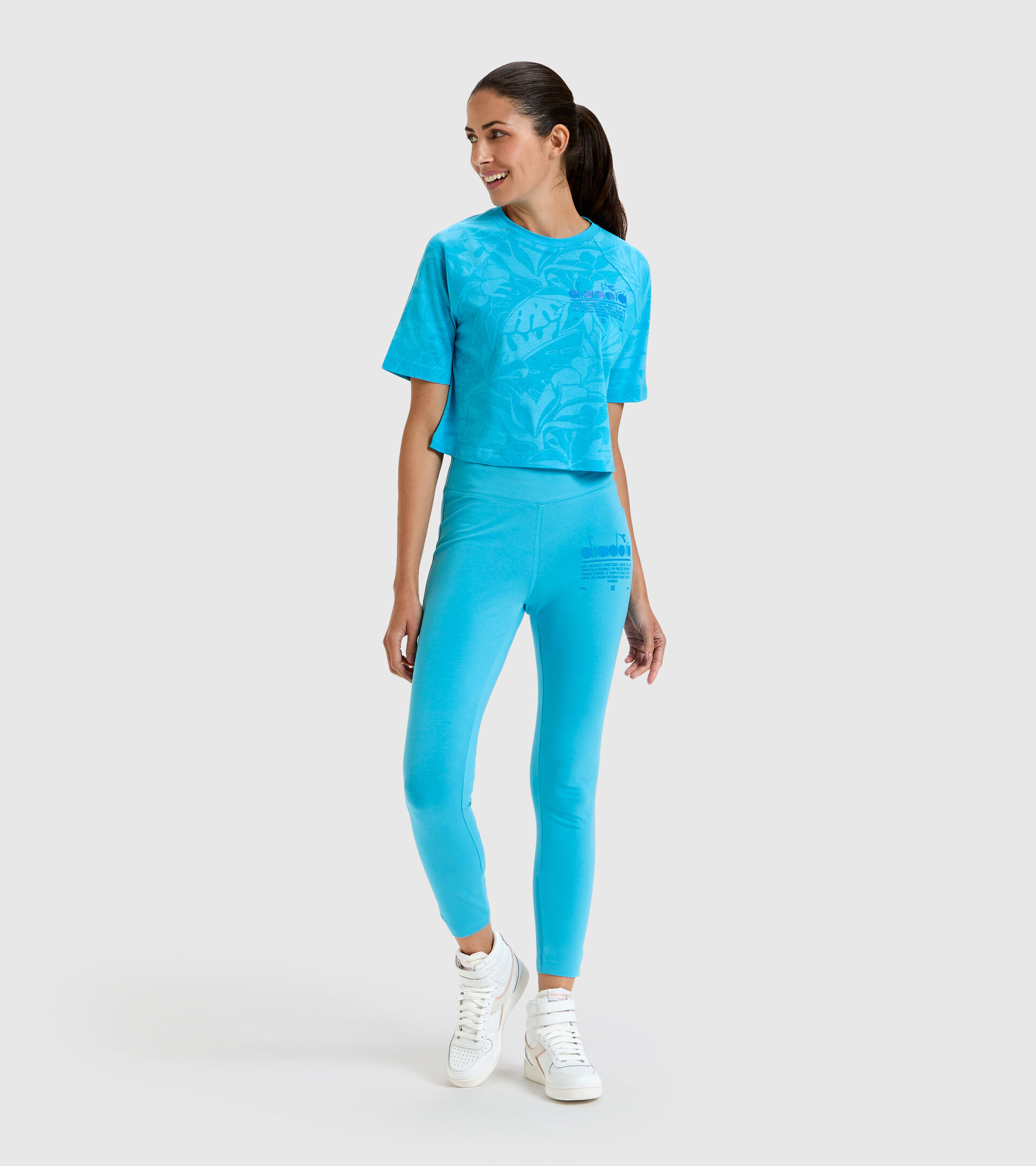 Organic cotton T-shirt - Women L. T-SHIRT SS CROP MANIFESTO SKY BLUE INTENSE - Diadora