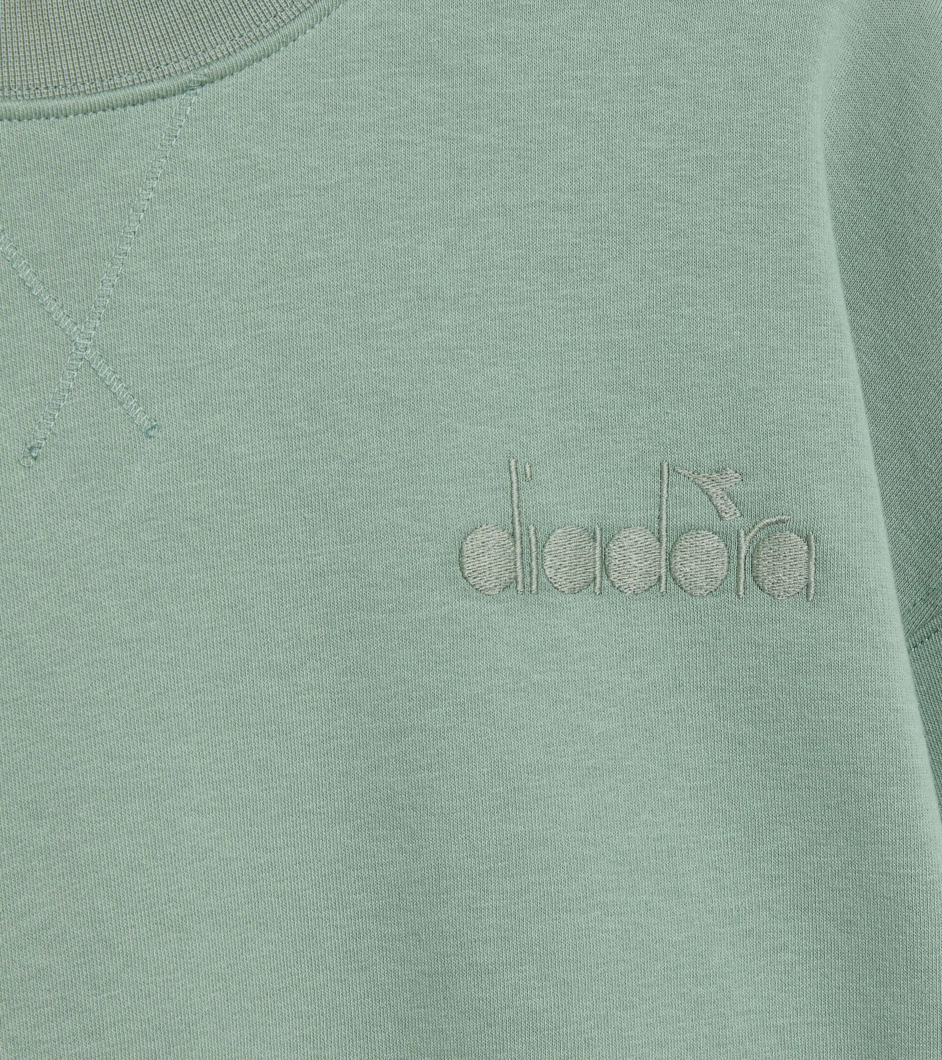 Sweatshirt Crewneck - Gender Neutral SWEATSHIRT CREW ATHL. LOGO EISBERG GRUEN - Diadora