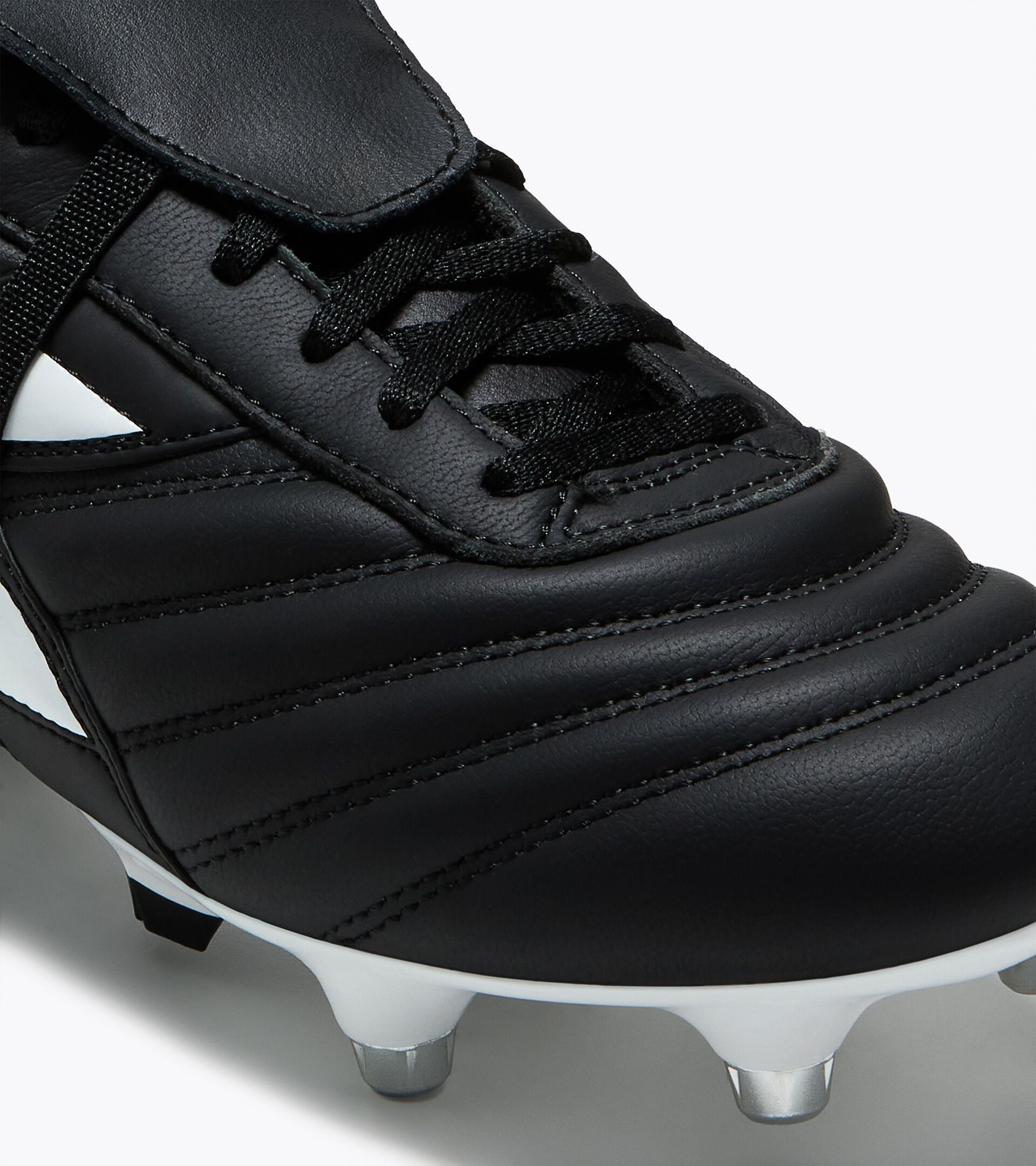 Soft/wet ground football boots - Men&rsquo;s BRASIL ICON ACADEMY SG BLACK /WHITE - Diadora