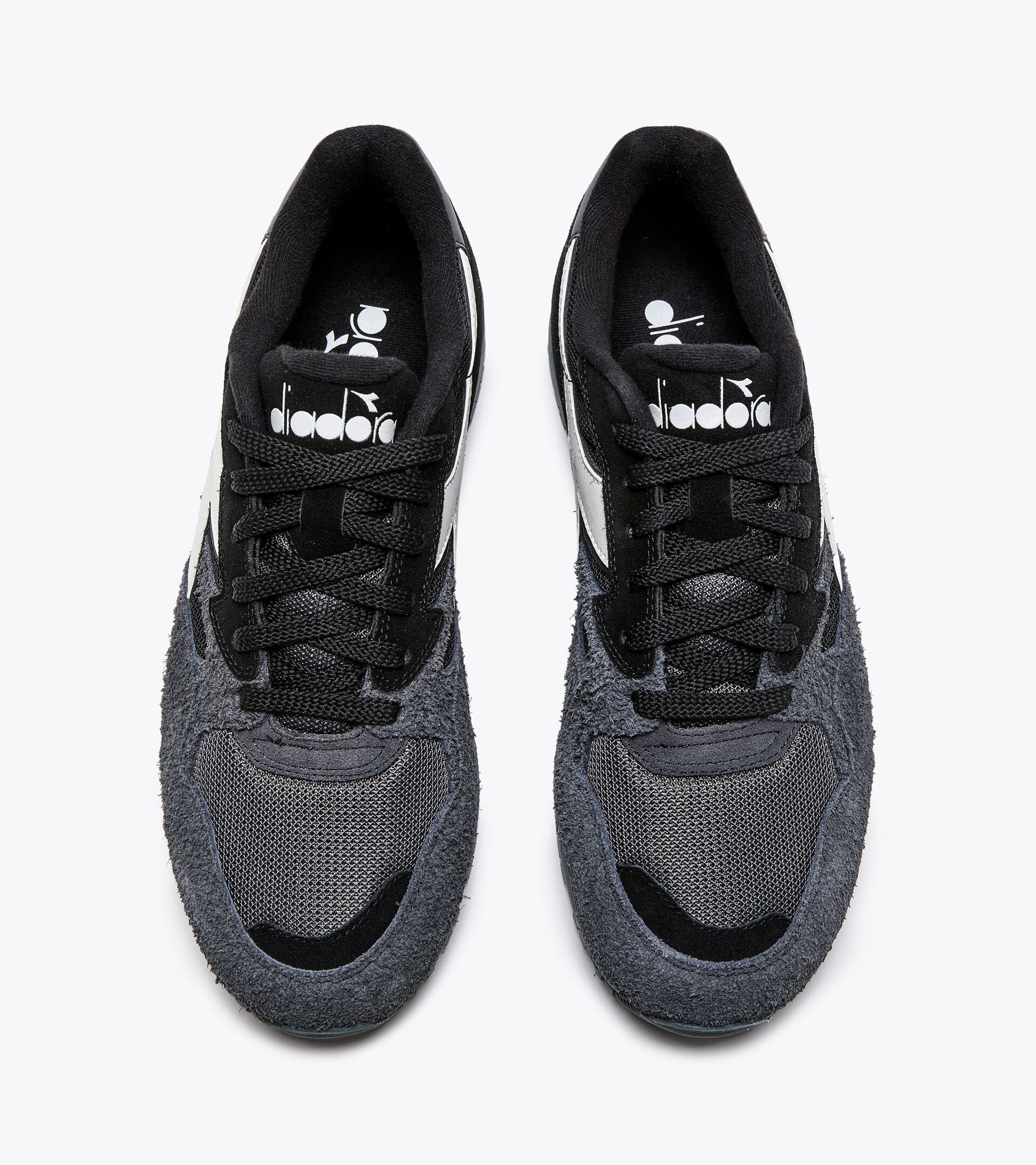Sporty sneakers - Gender neutral N902 HAIRY SUEDE BLACK/BLACK - Diadora