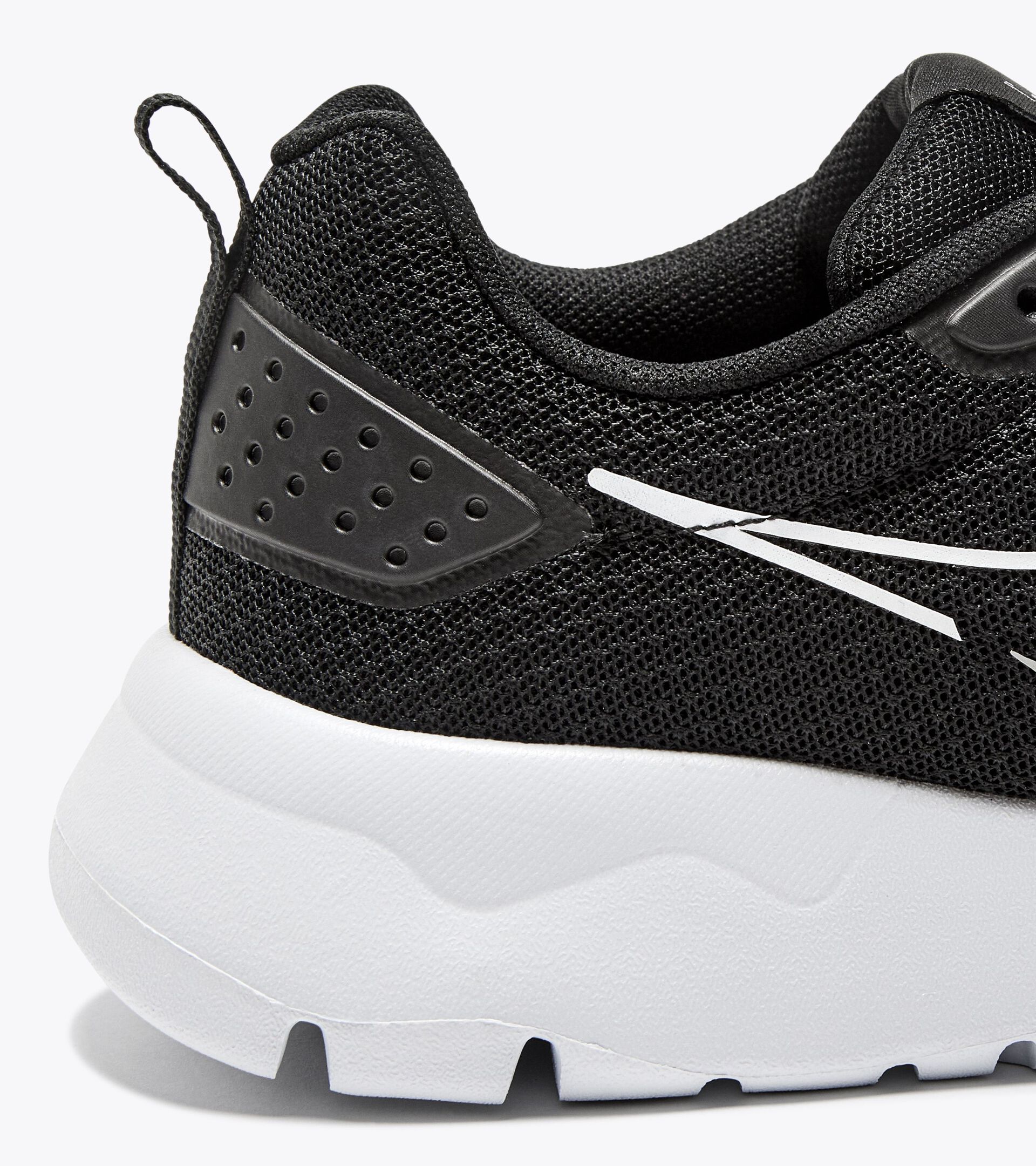 Running shoe -  8 to 16 years old - All-gender EVO RUN GS BLACK /WHITE - Diadora