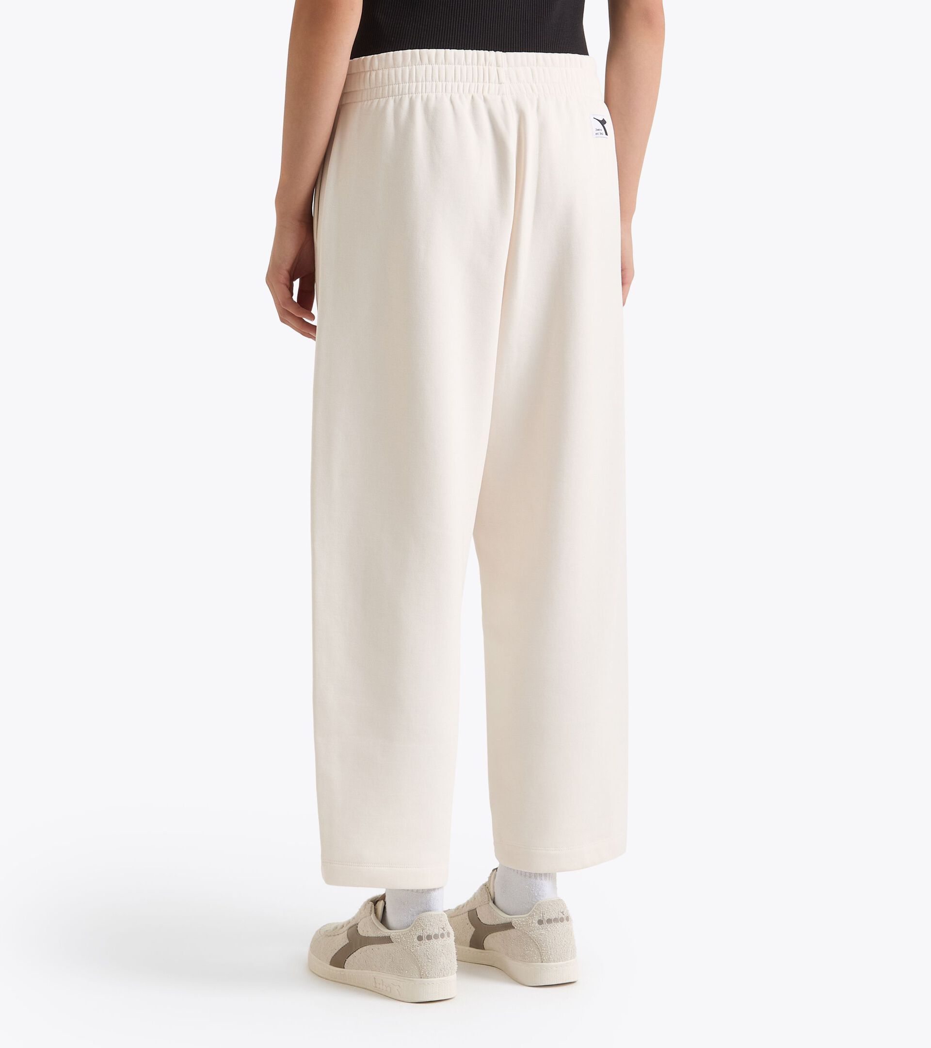 Pantalón deportivo - Mujer
 L. PANTS ATHL. LOGO BLANCO MURMURAR - Diadora