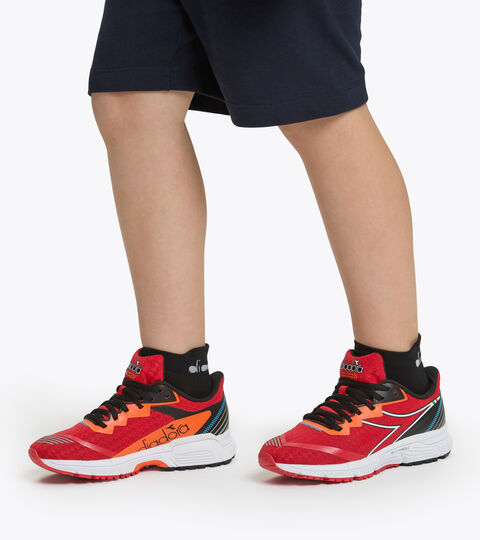 MYTHOS BLUSHIELD VOLO 2 Y, ROJO INTENSO/BLCO/NRNJ BERMELL Zapatillas de running juveniles - Unisex MYTHOS BLUSHIELD VOLO 2 Y ROJO INTENSO/BLCO/NRNJ BERMELL - Diadora