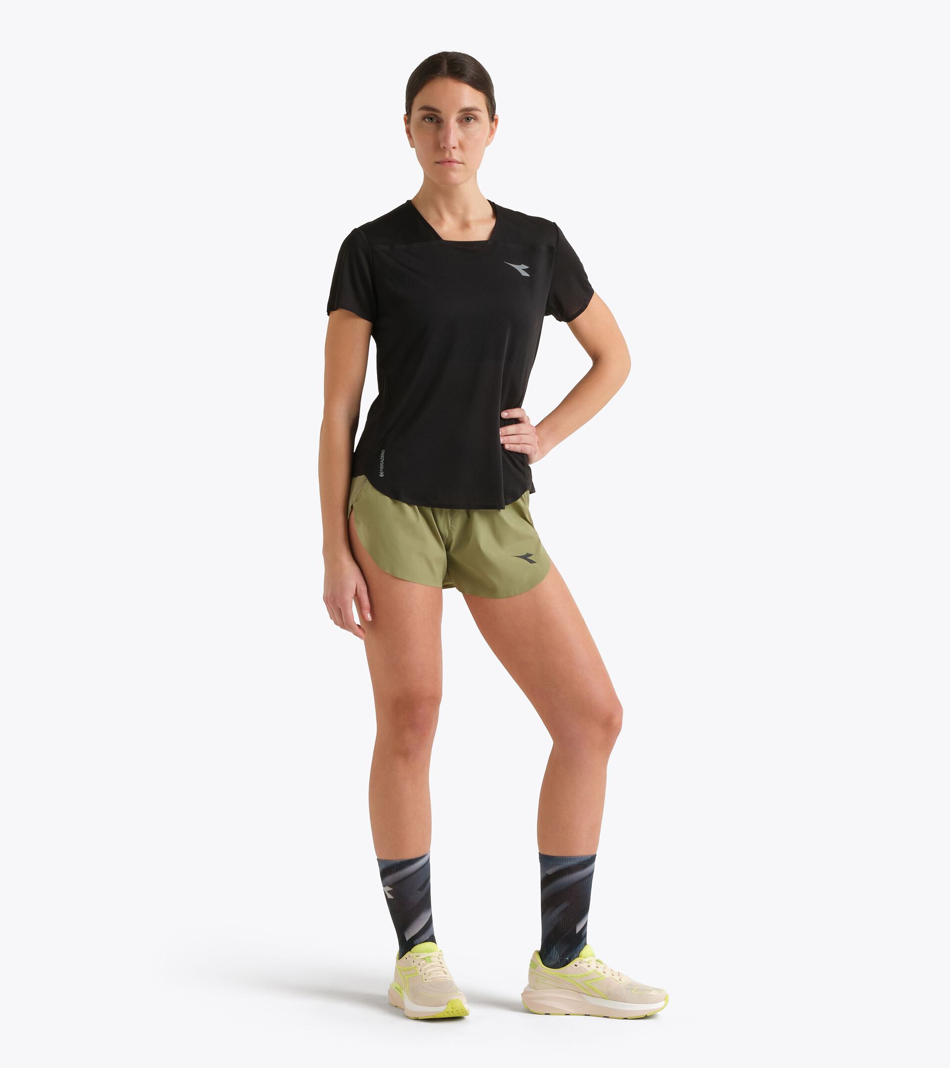 FIBRAZERO 2,5&rsquo;&rsquo; Split Shorts  - Running - Women&rsquo;s
 L. SPLIT SHORT 2.5 SUPER LIGHT FIBRAZERO SAGE GREEN - Diadora