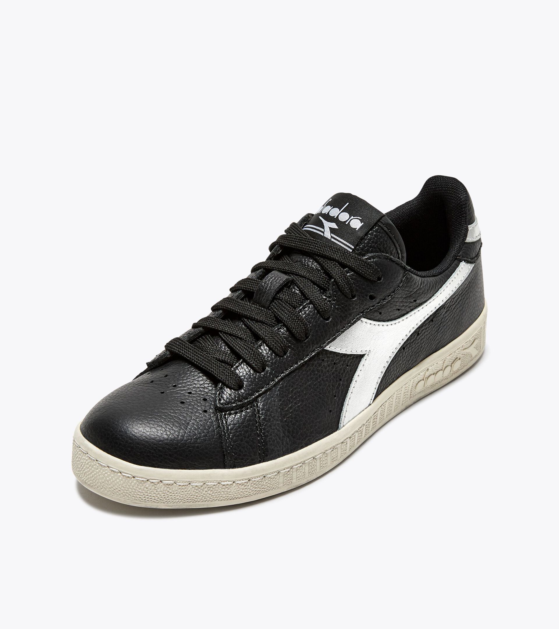 Leather sports sneakers - Women&rsquo;s GAME L LOW WAXED METAL WN BLACK /SILVER DD - Diadora