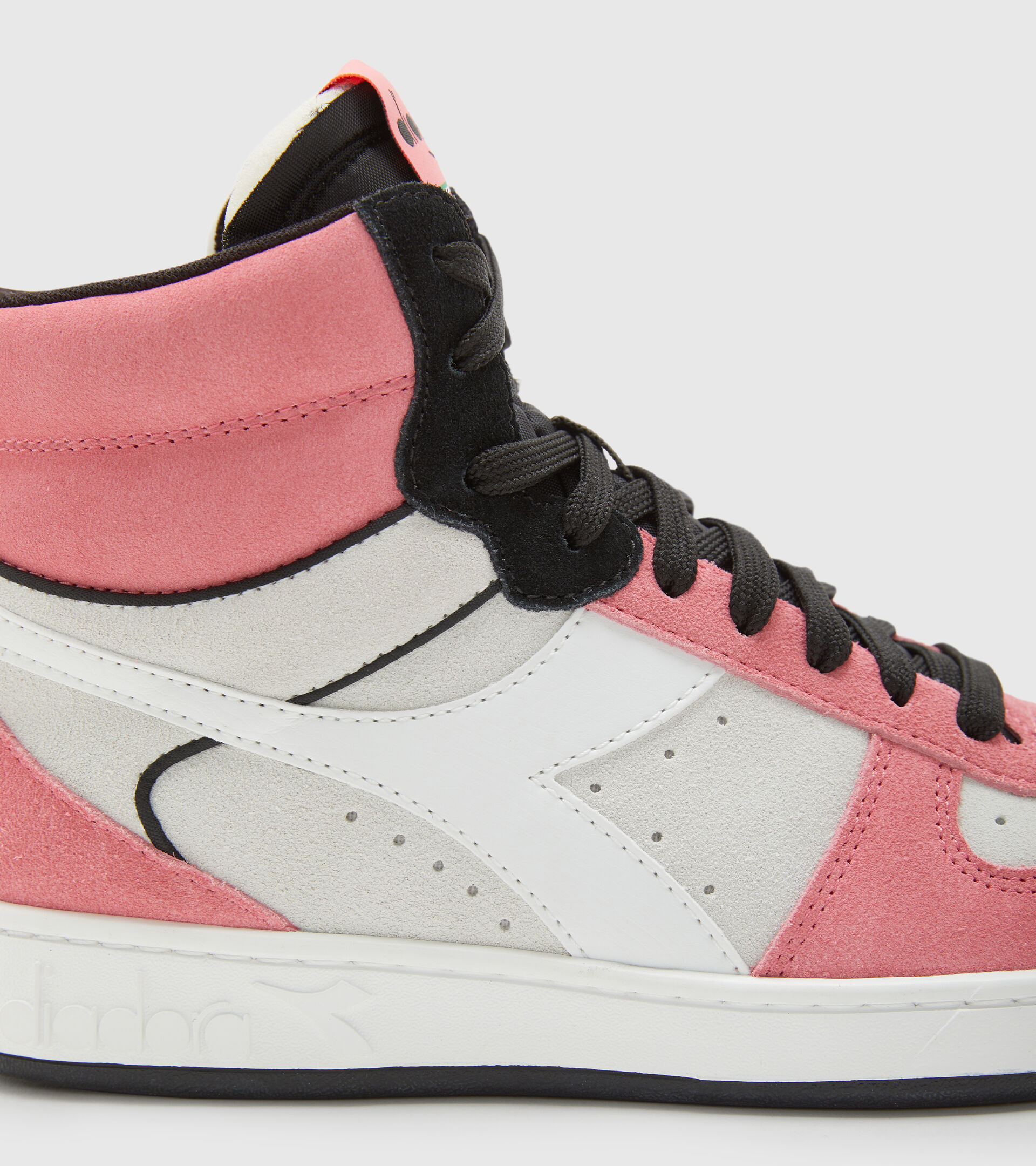 Zapatilla deportiva - Mujer MAGIC BASKET MID SUEDE WN BLANCO/ROSA TE/NEGRO - Diadora