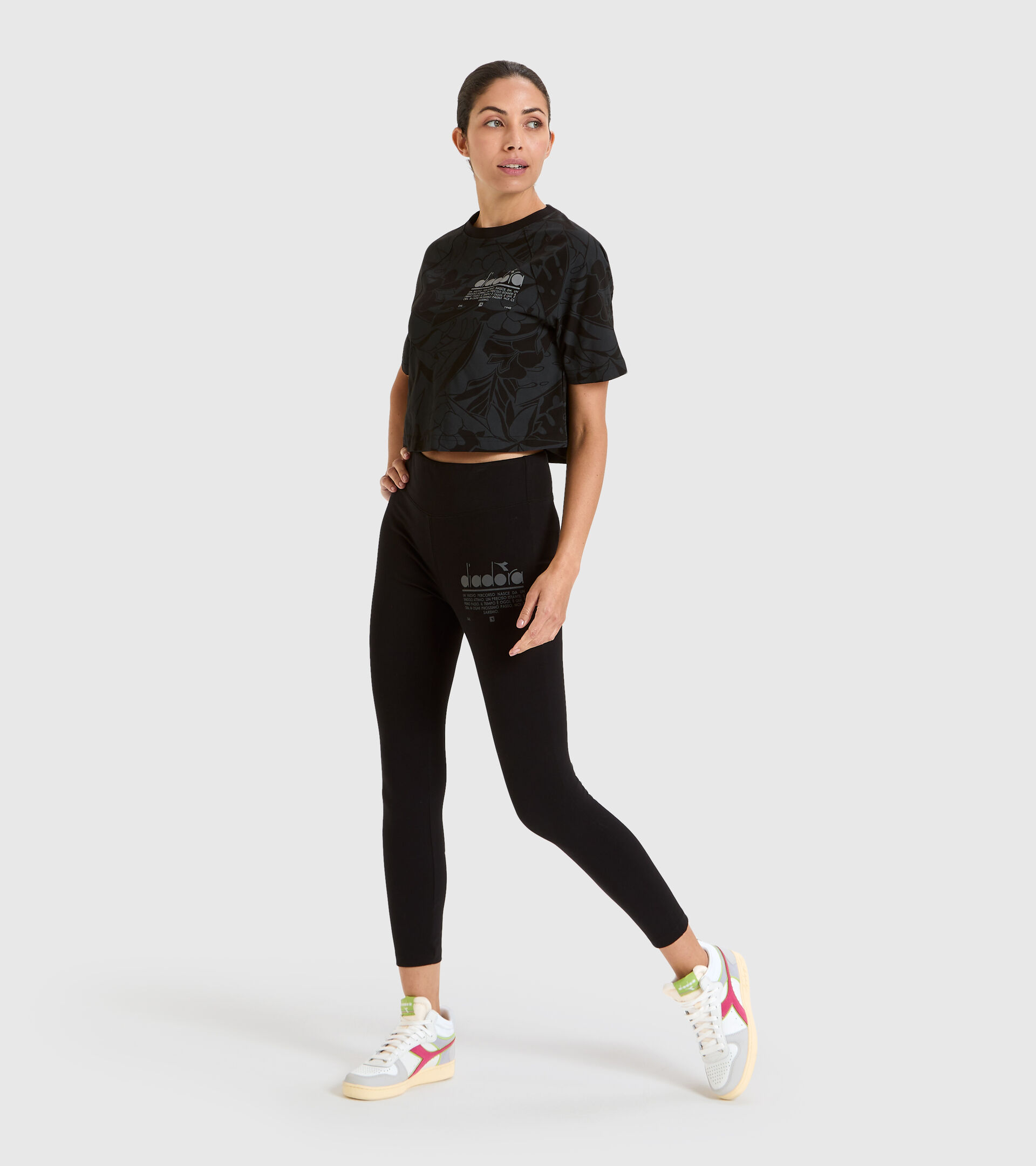 T-Shirt aus Baumwolle - Damen L. T-SHIRT SS CROP MANIFESTO SCHWARZ - Diadora