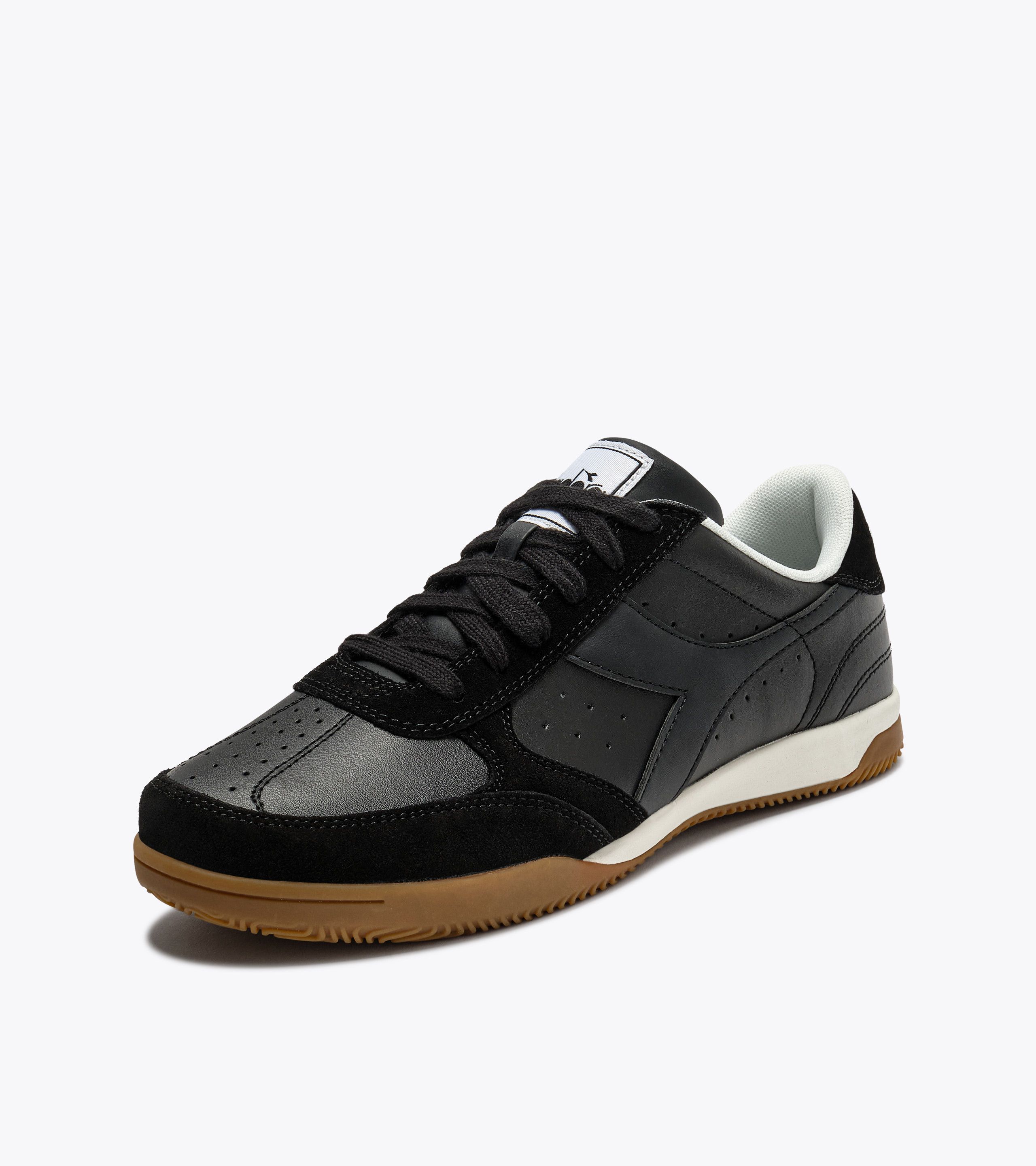 SEOUL INDOOR Terrace-inspired leather sneakers - All-gender