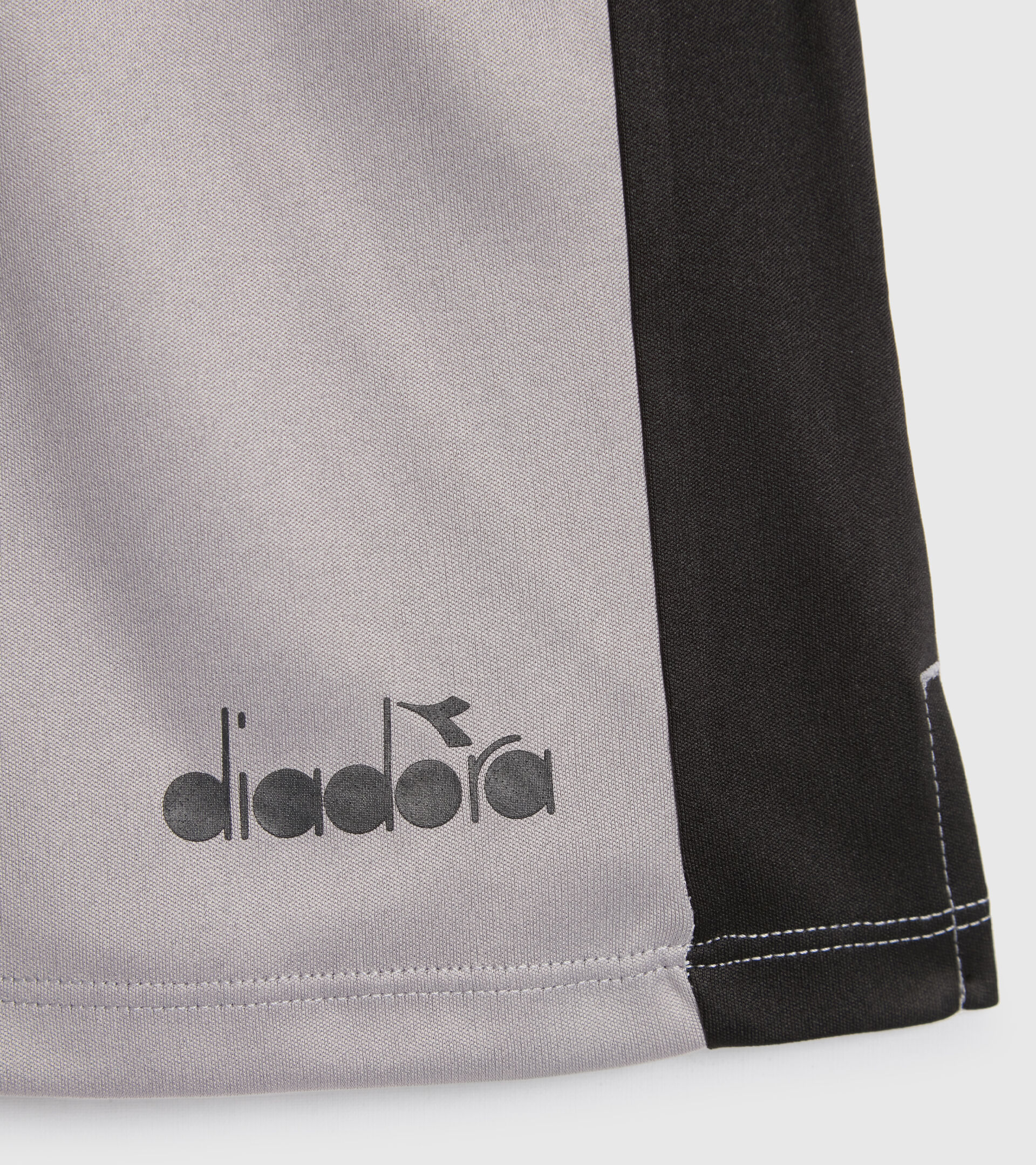 Bermuda de sport - Ado Garçon JB.BERMUDA POWER LOGO GRIS GELEE - Diadora