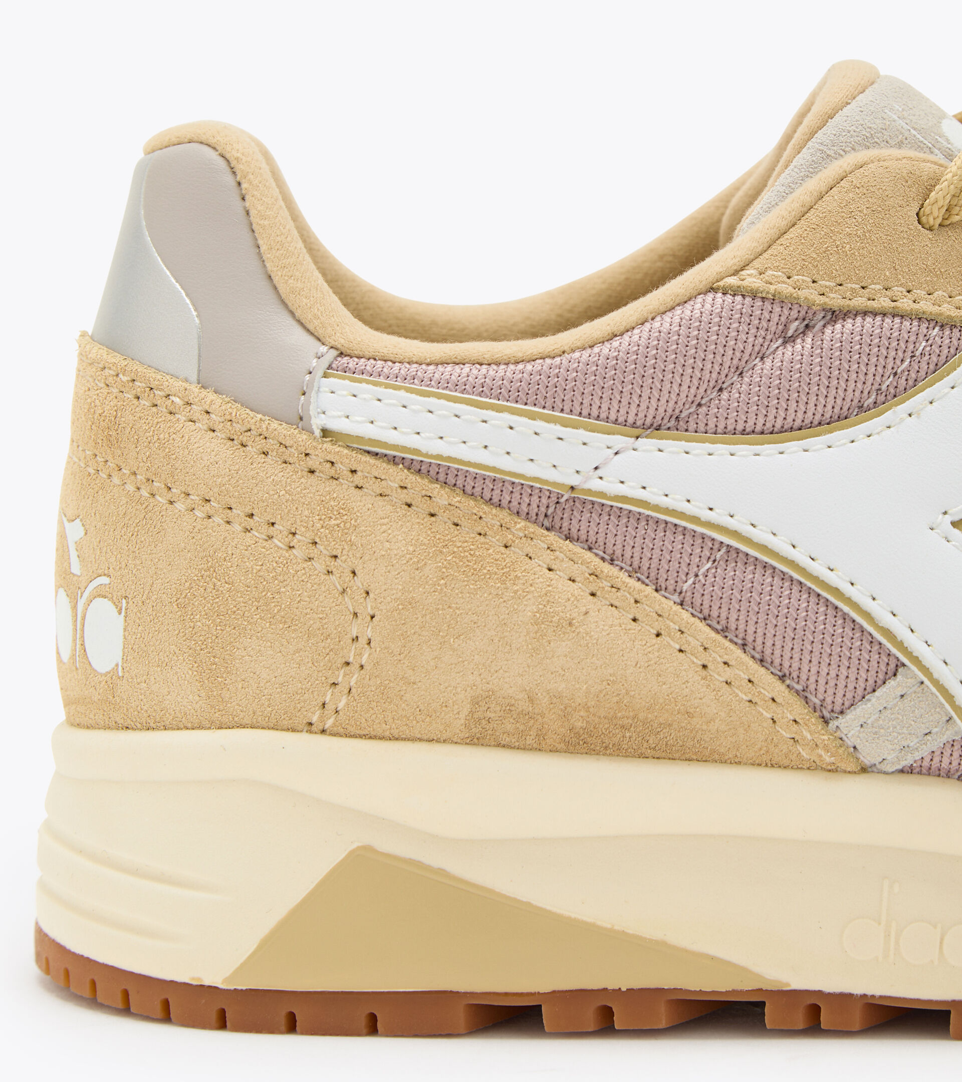 Sporty sneakers - Gender neutral N902 CLIVIA PINK - Diadora