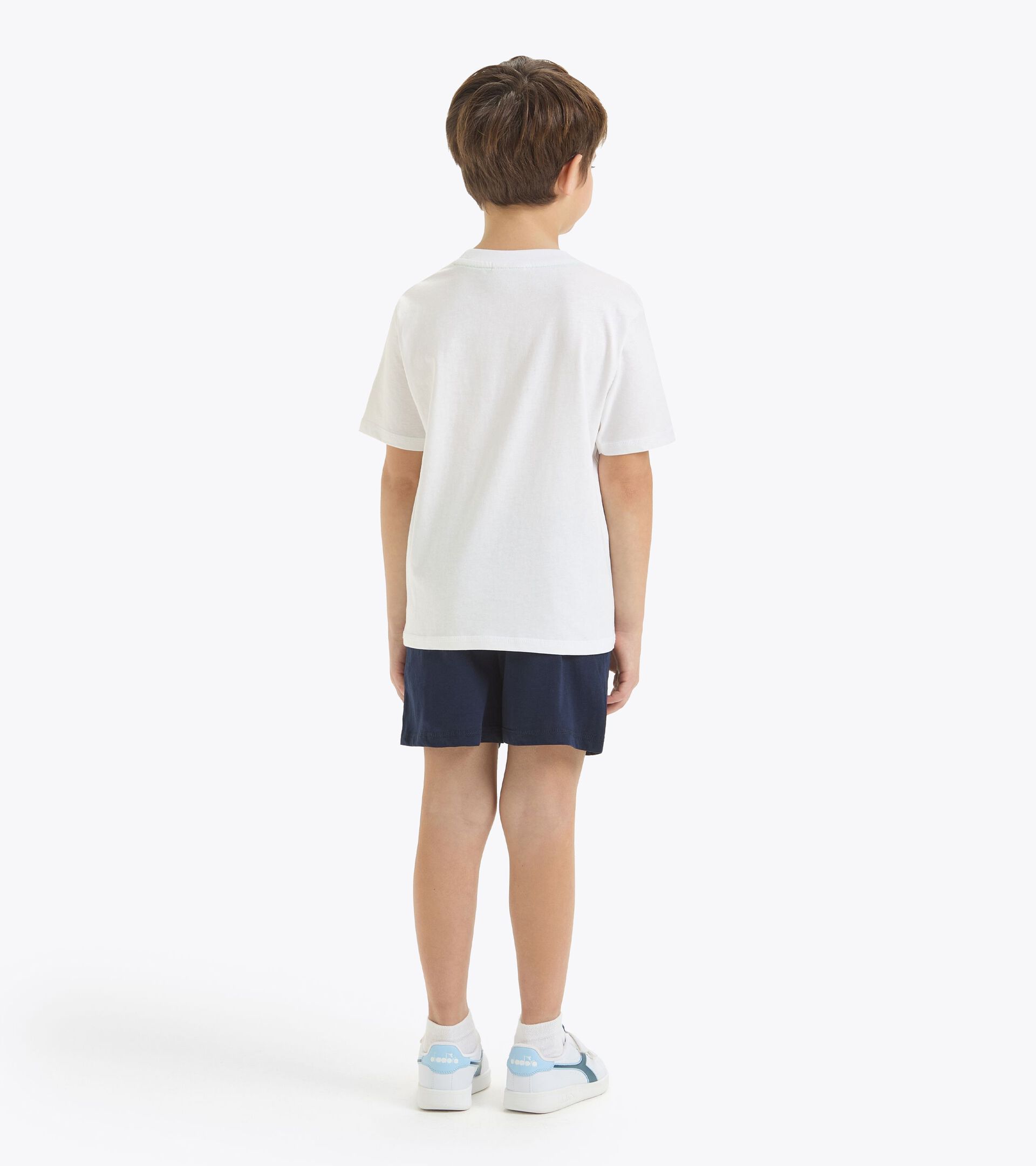 Conjunto deportivo - Camiseta y pantalones cortos - Niños y adolescentes
 JB. SET SS RIDDLE BLANCO VIVO - Diadora