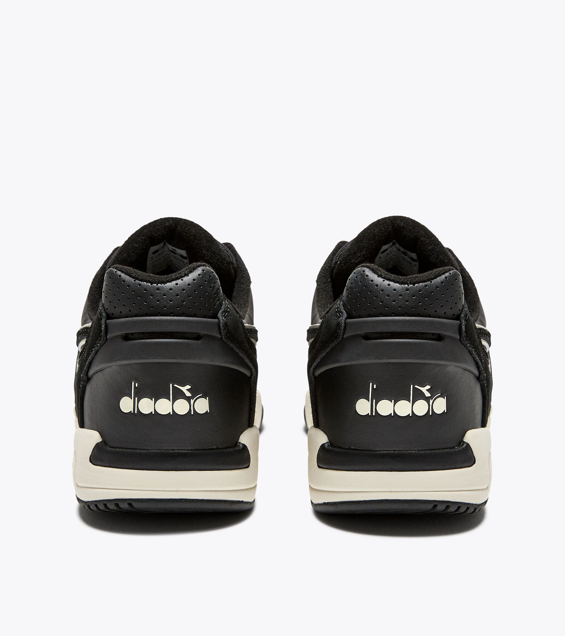 Sporty sneakers - All-Gender WINNER SL BLACK/BLACK - Diadora