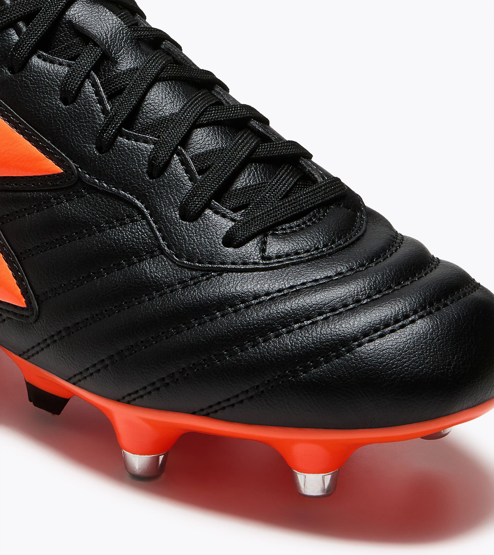 Chaussures de football pour terrains souples/mouill&eacute;s - Homme BRASIL CLUB SG NERO/ROSSO FLUO - Diadora