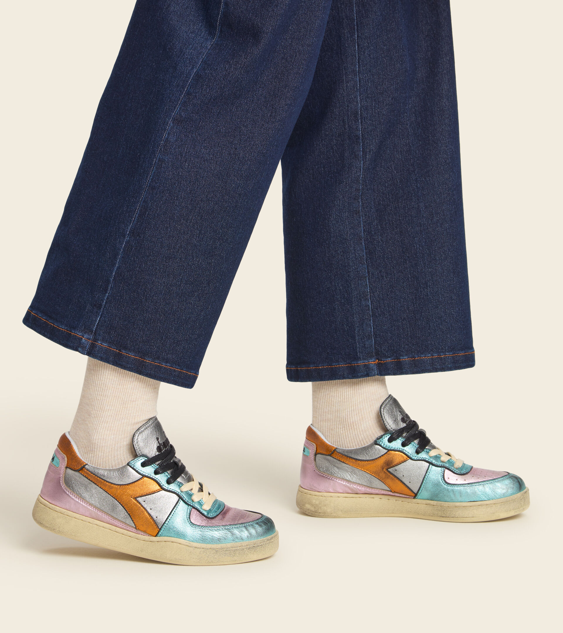 Heritage-Schuh - Damen MI BASKET LOW METALLIC USED WN ARGENTO/ARANCIO VIBRANTE - Diadora