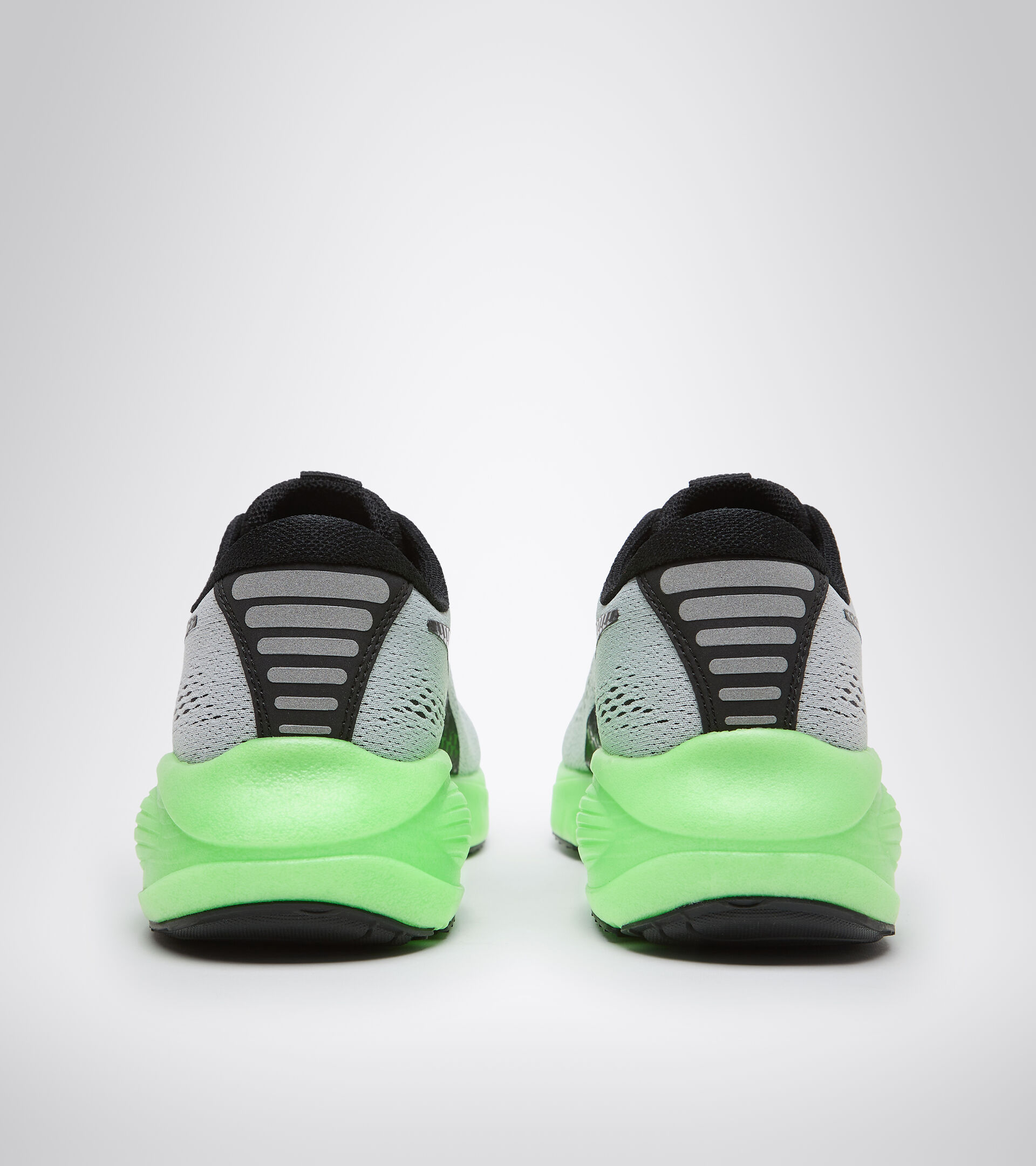 Running shoes - Men FRECCIA SILVER DD/BLACK/NEON MINT - Diadora