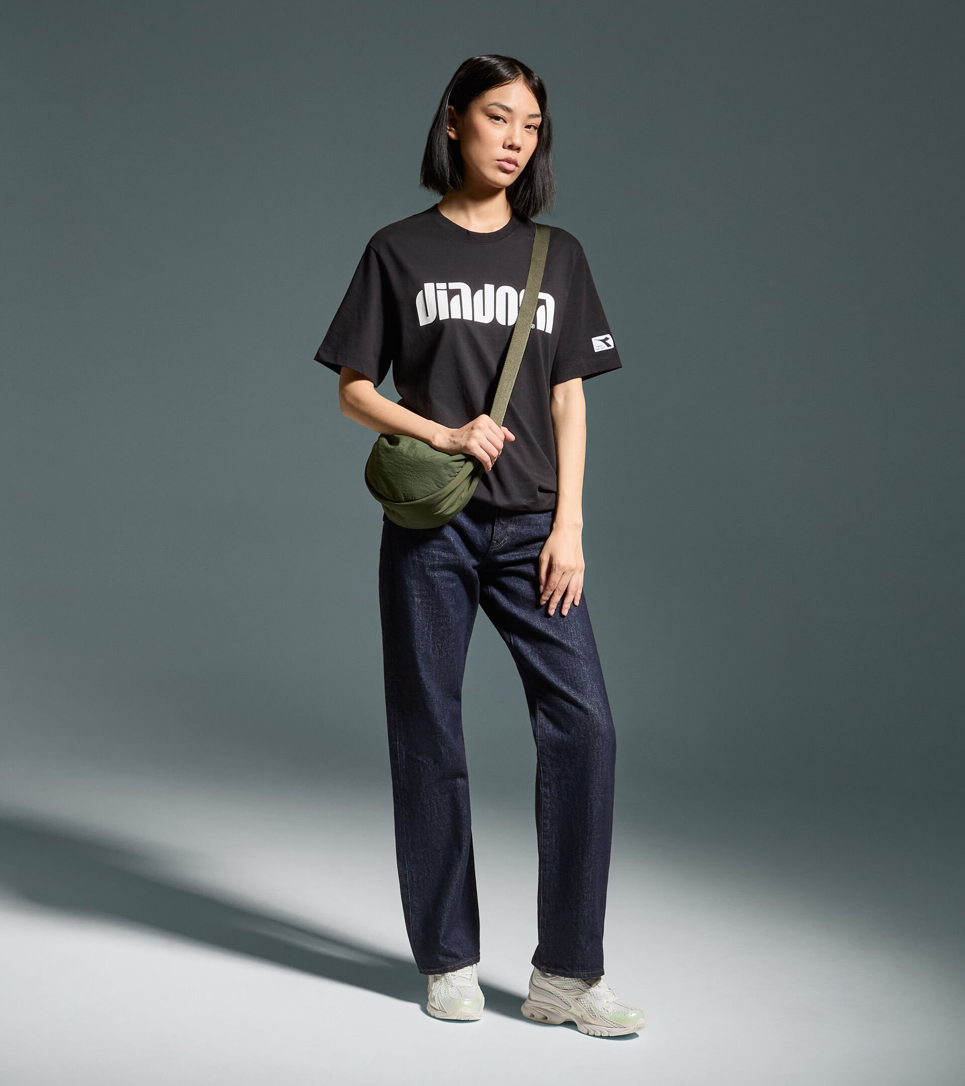 T-shirt - All-gender T-SHIRT SS ATHL. LOGO BLACK - Diadora