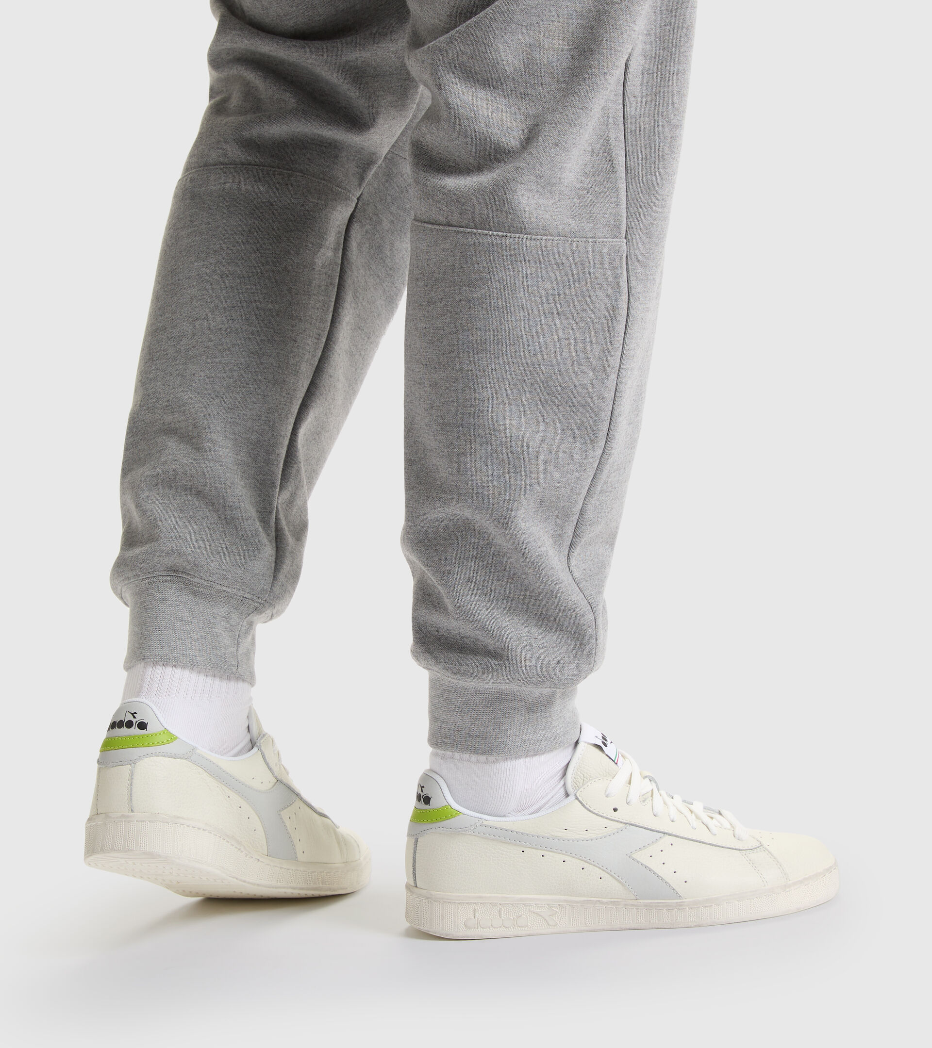 Sporty sneakers - Unisex GAME L LOW WAXED WHITE/GLACIER GRAY - Diadora